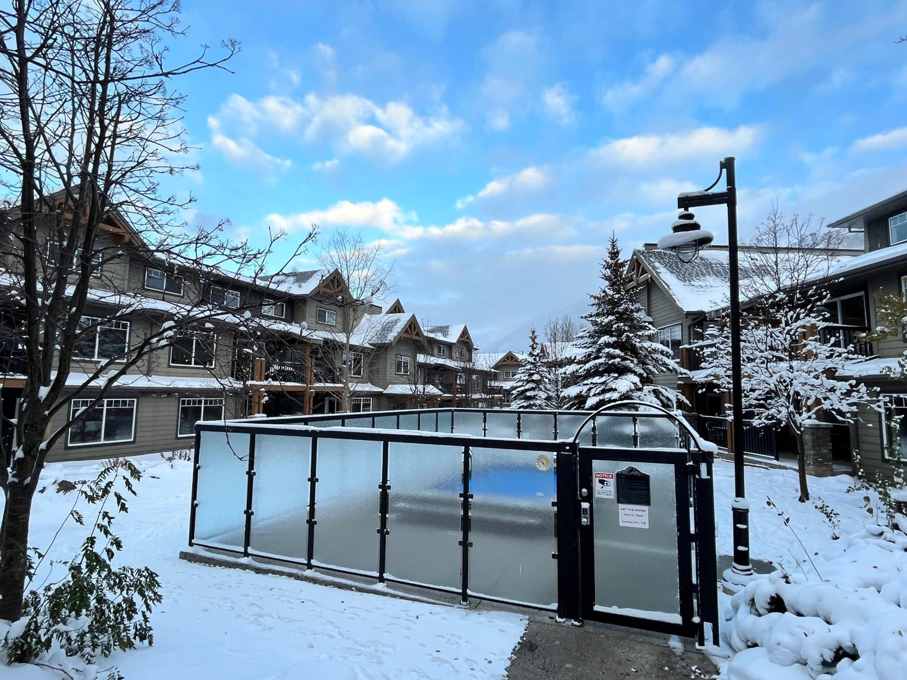 Perfect family 2-bed Condo with hot tub