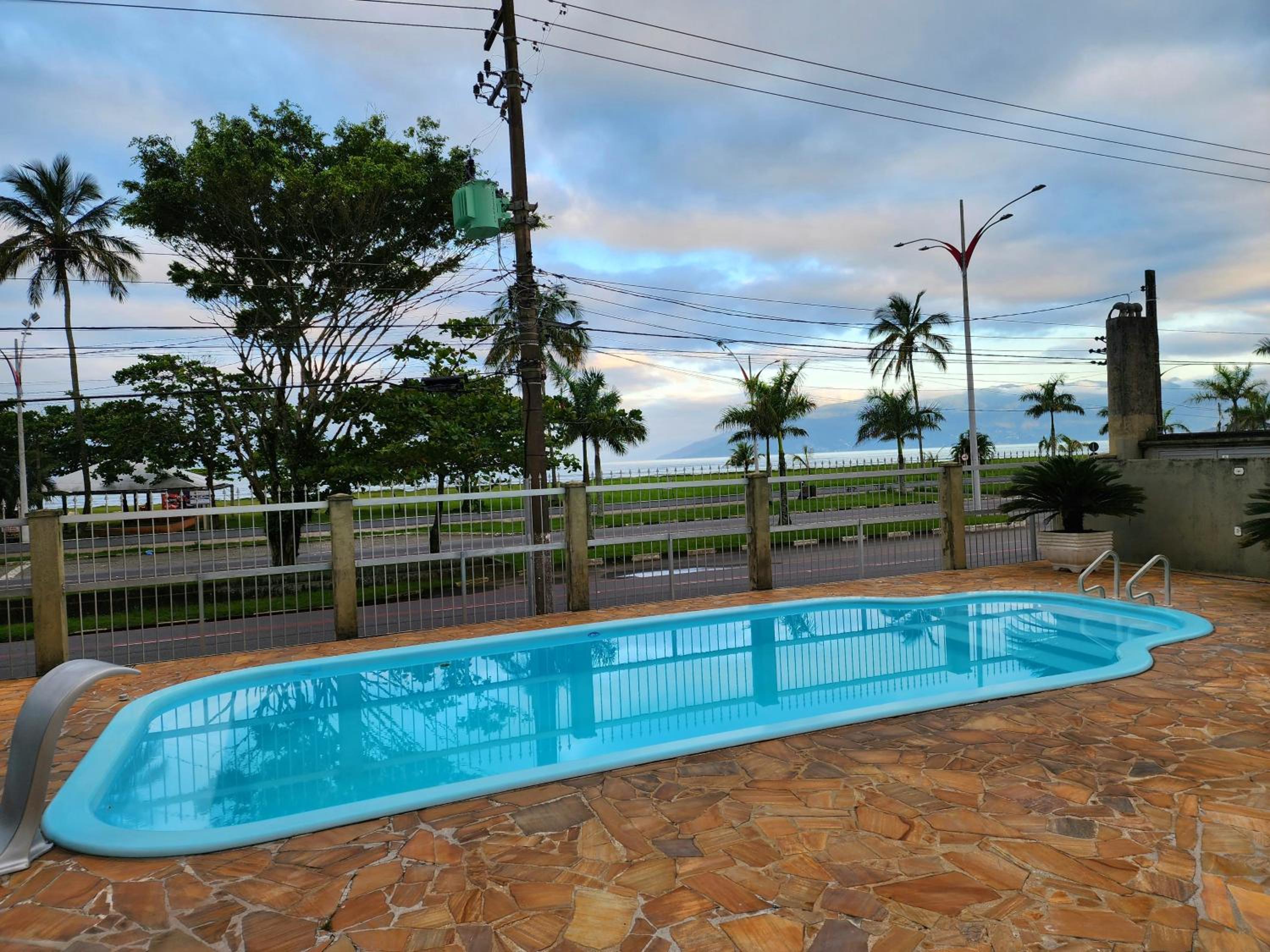 Apartamento à beira mar Caraguatatuba