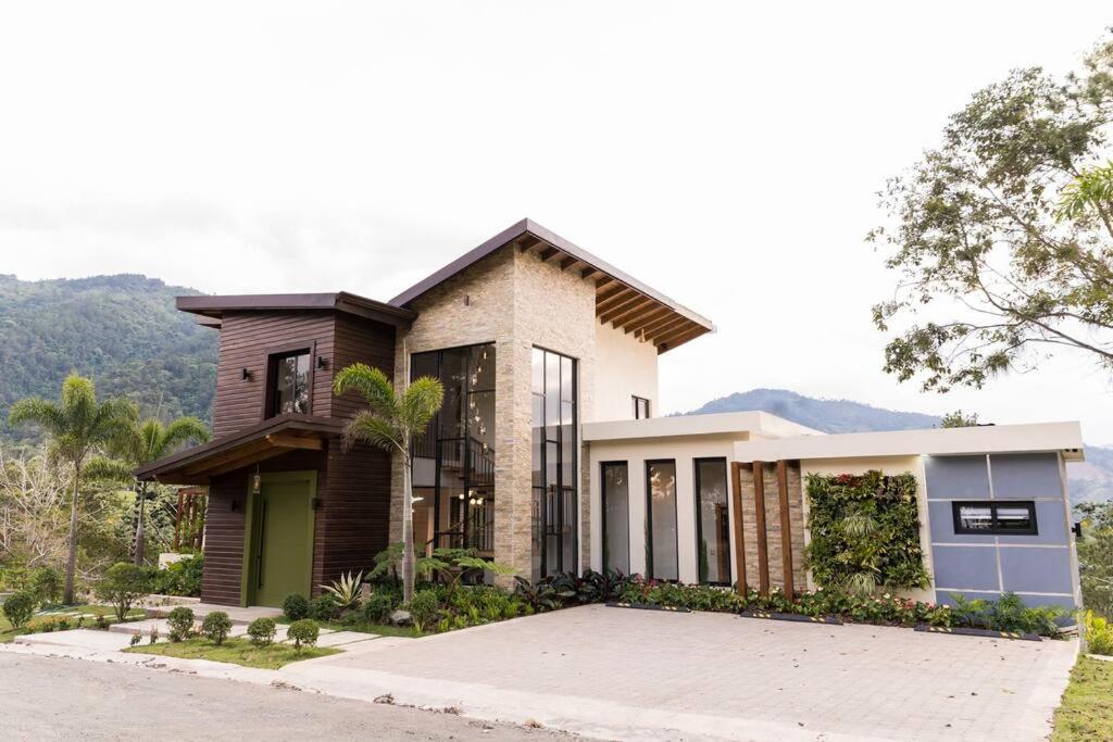 Luxury Mountain villa, Jarabacoa villa vargas