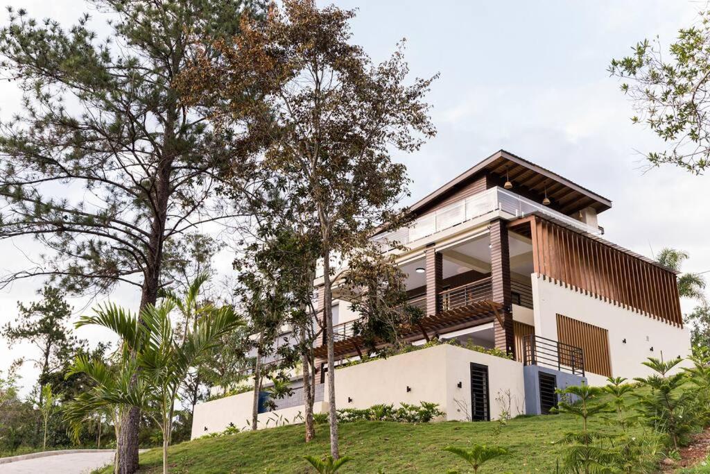 Luxury Mountain villa, Jarabacoa villa vargas