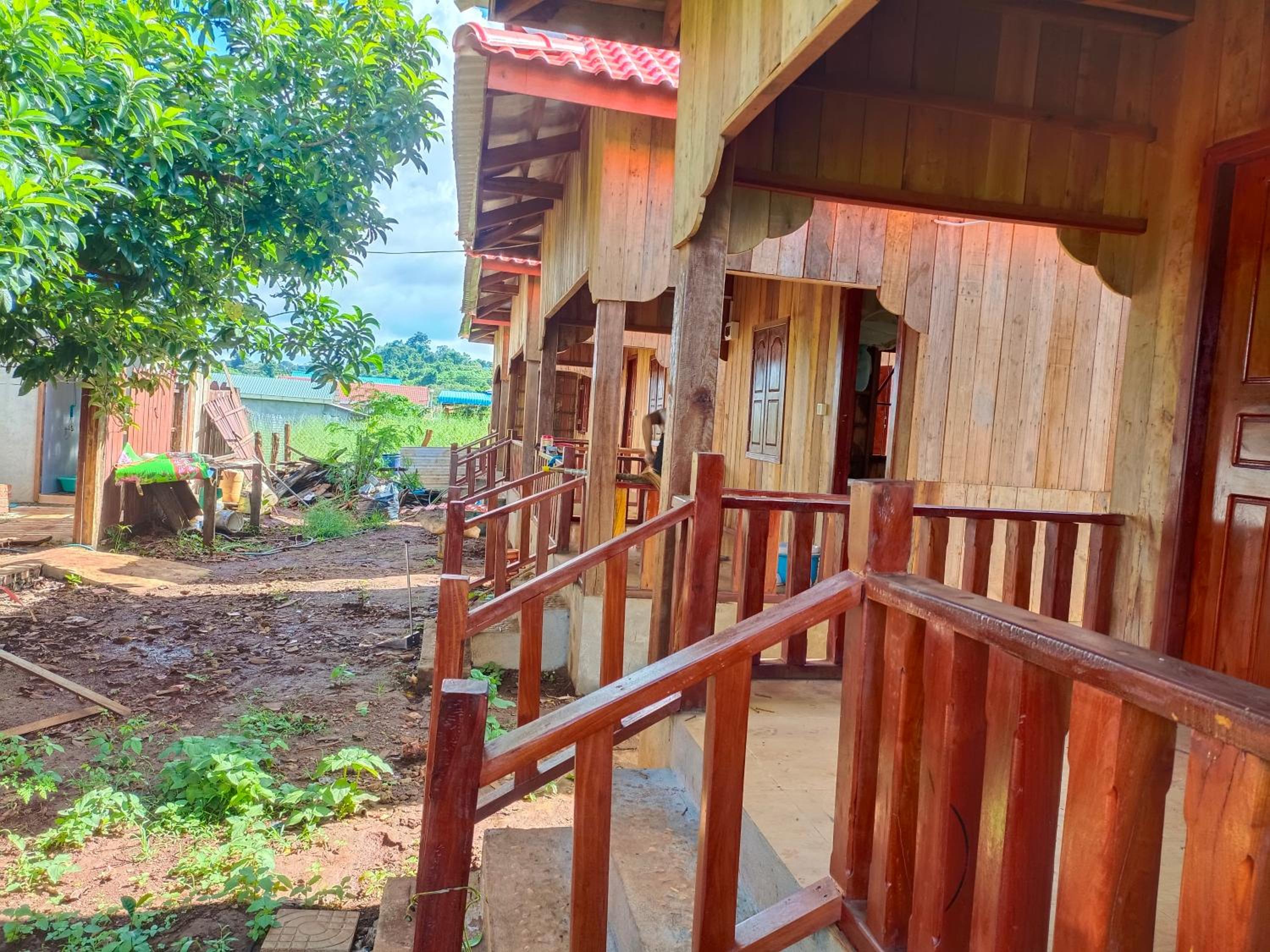 Banlung Hill Top House &Trekking