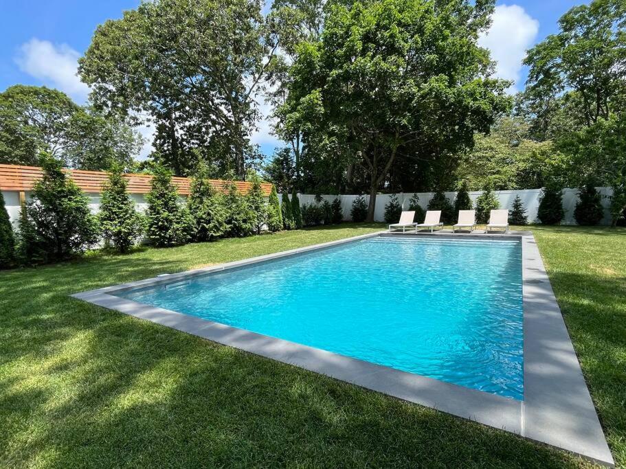 Stylish & Modern Hamptons Cape with Saltwater Pool-5 min to Beach view 5