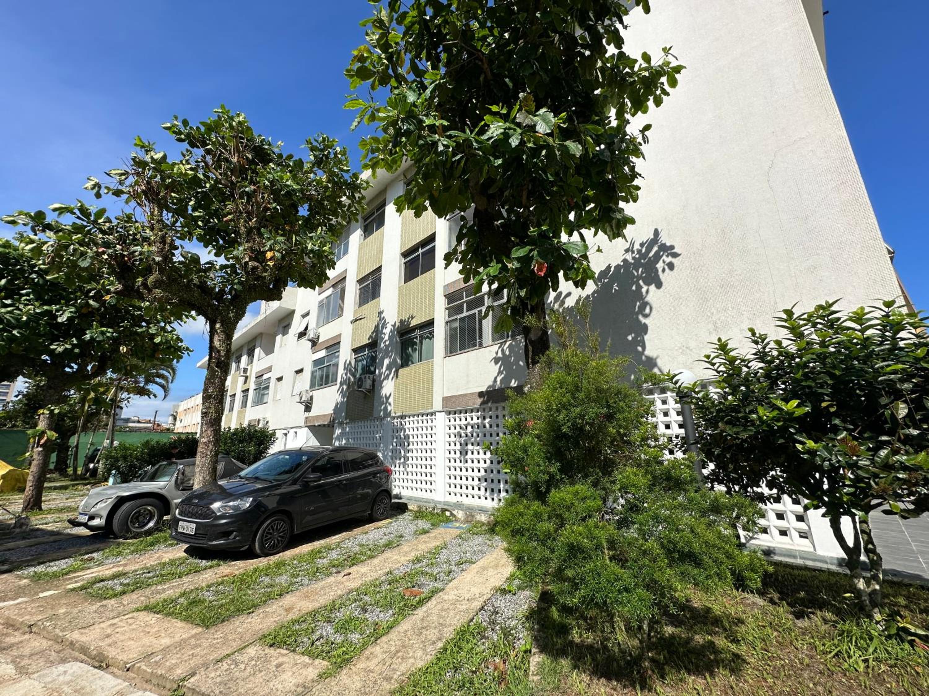 Apartamento uma quadra do mar- Praia da Enseada - melhor do Guarujá