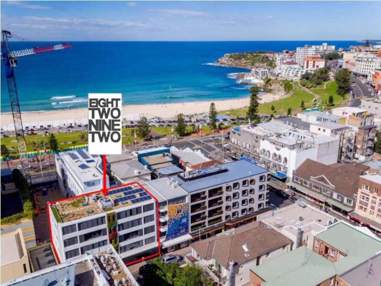 Stylish 1BR Apartment with Skylight near Bondi Beach