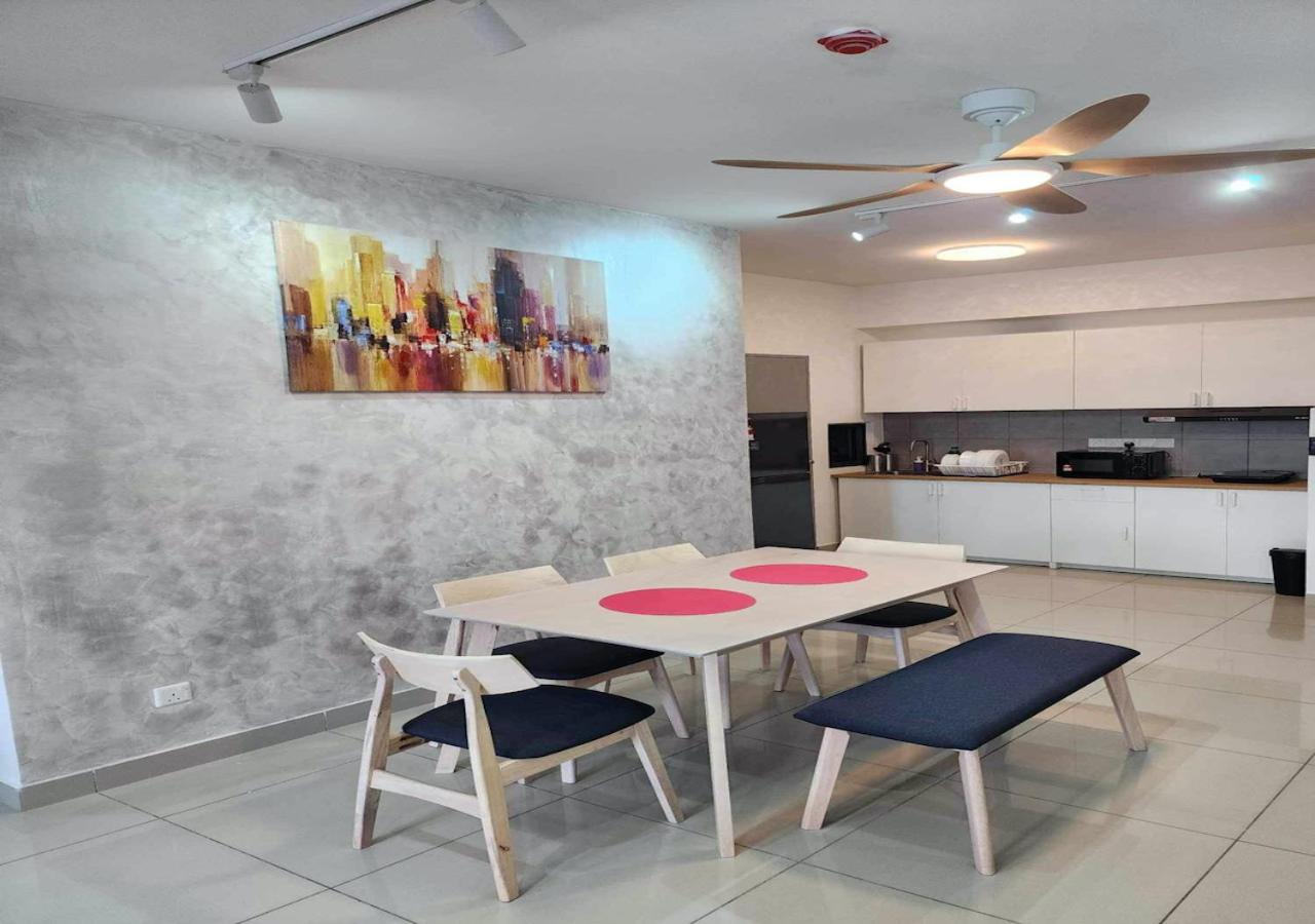 5 mins to IKEA Mytown M Vertica Hanan Residence