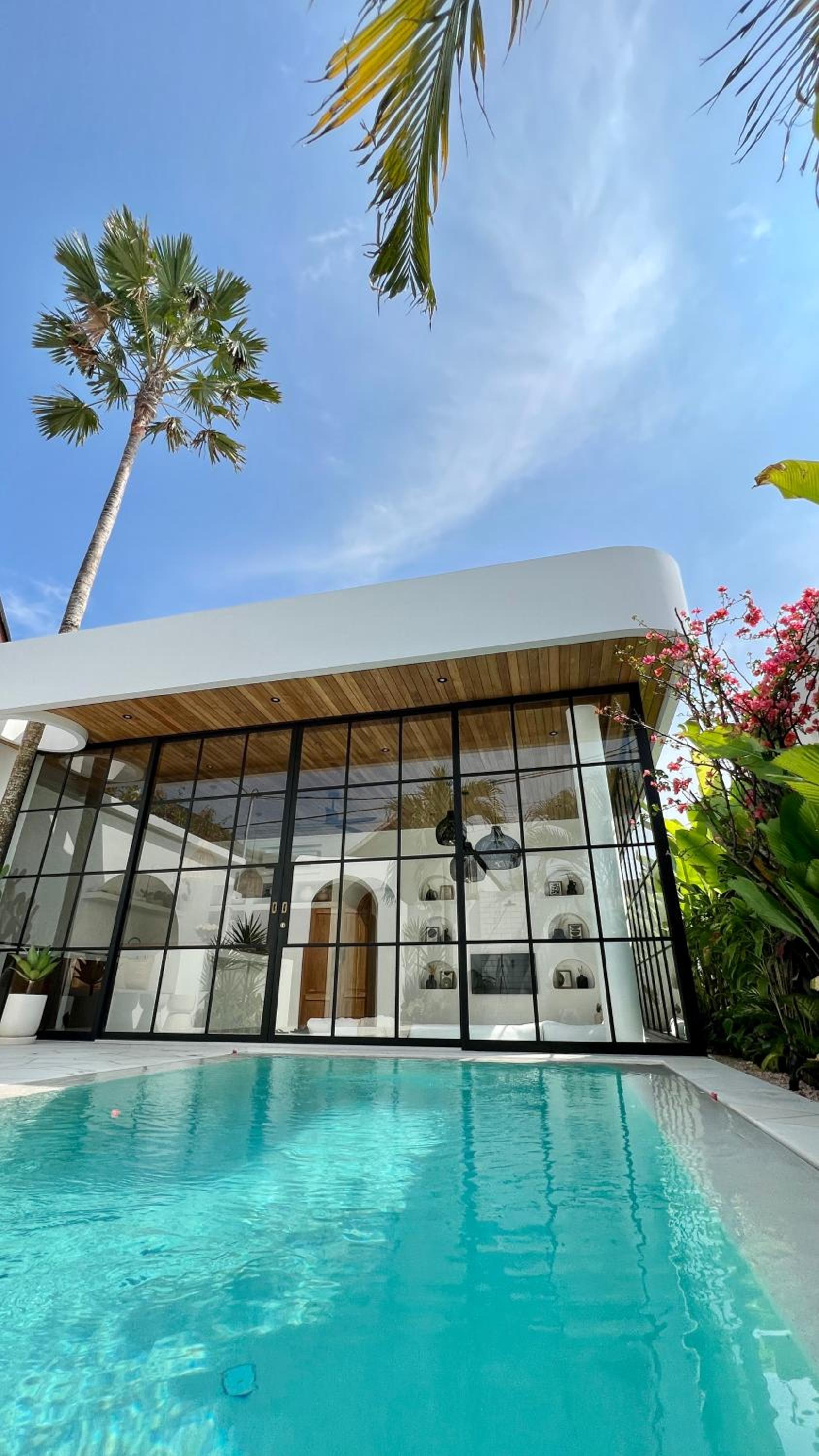 The Young Villas - Canggu view 3