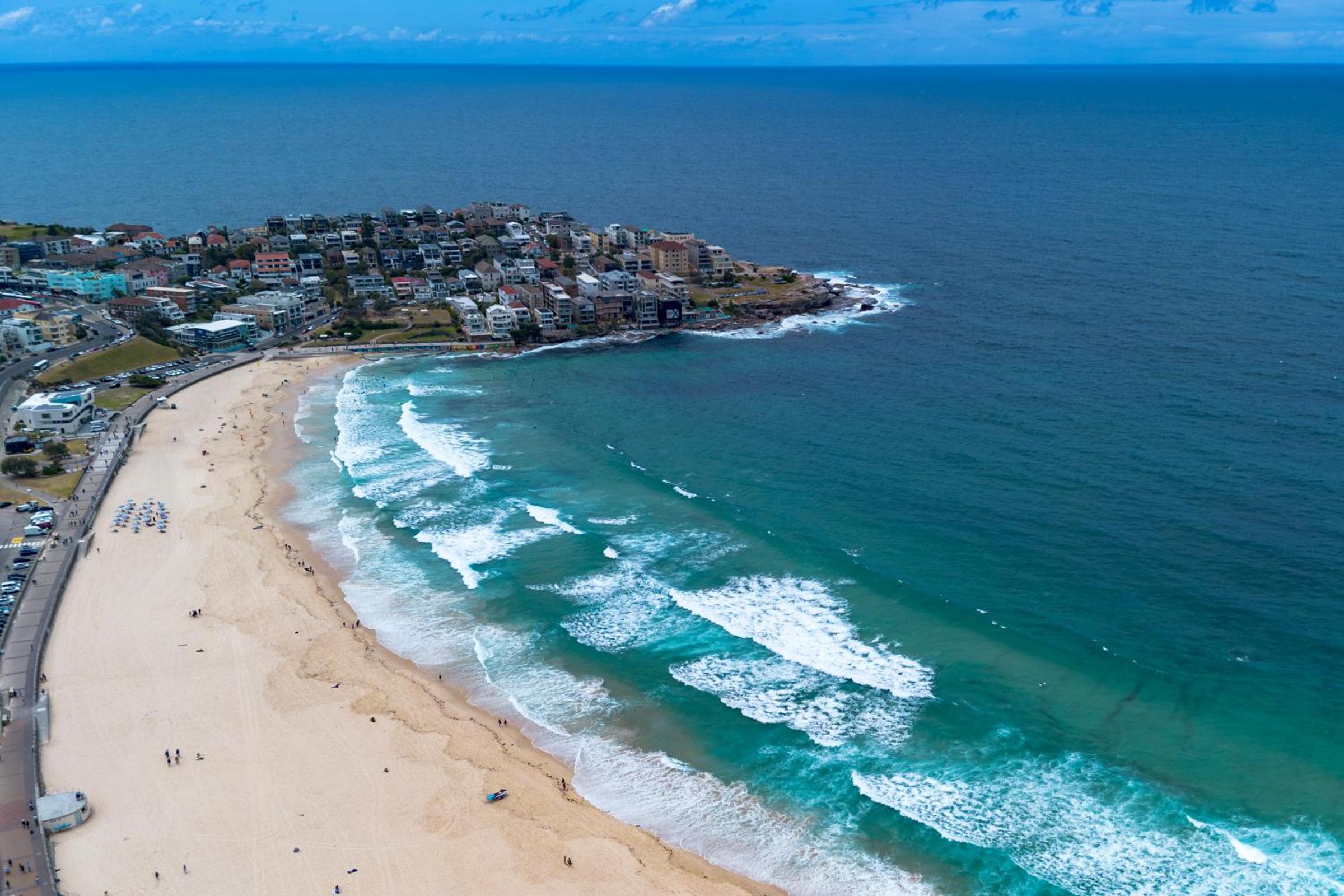 Relaxed 1BR Apartment with Courtyard in Bondi
