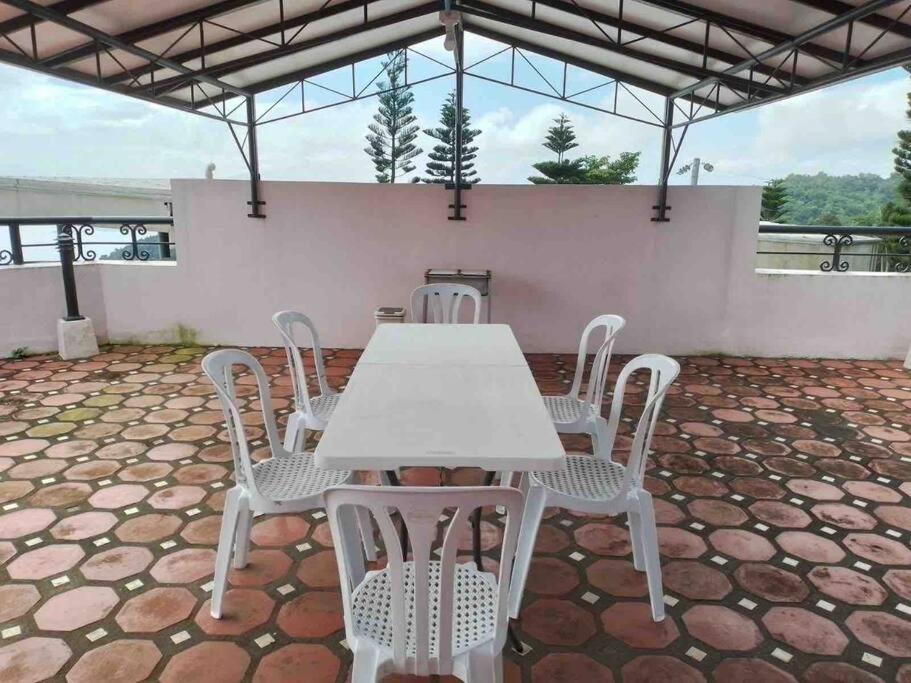 Burgitos Homescape Tagaytay view 3