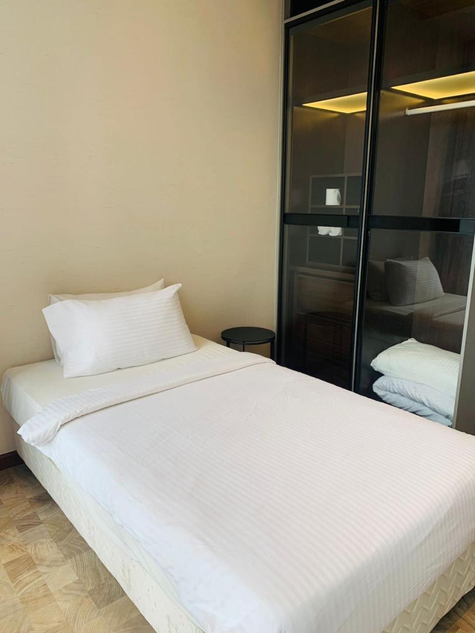 Expressionz Suites By iHost Global
