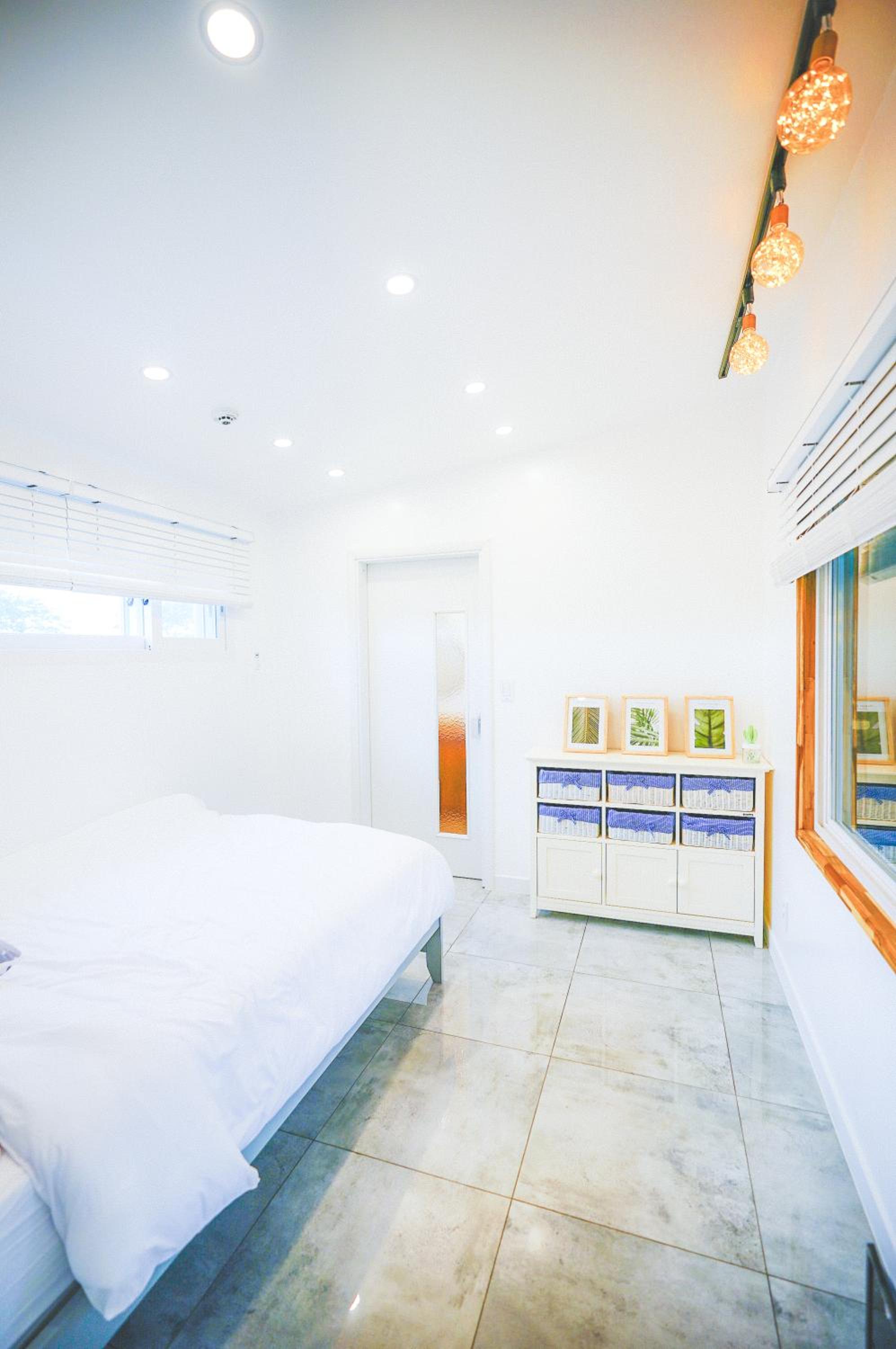 Jeju Love Stay Mint