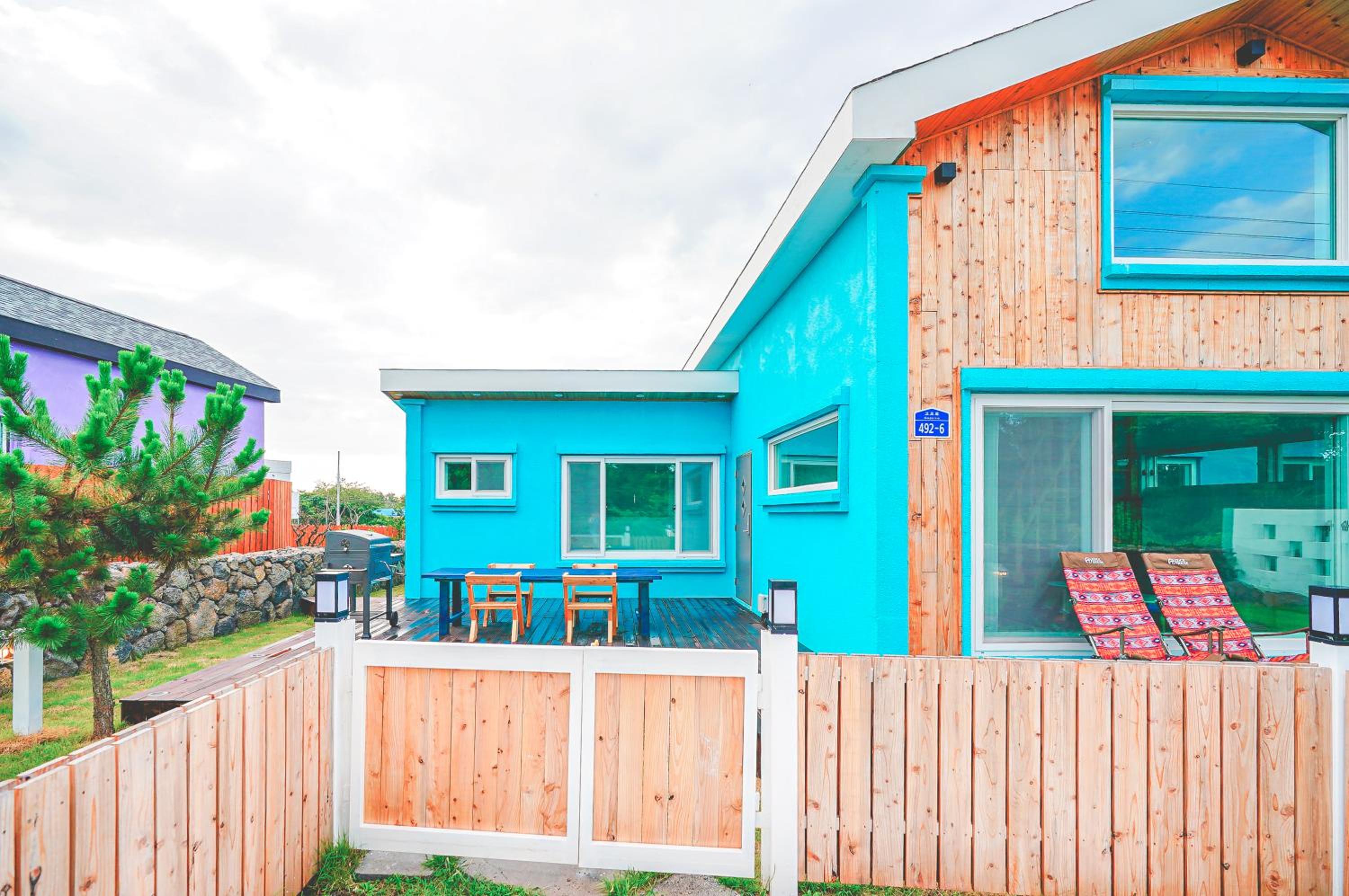 Jeju Love Stay Mint