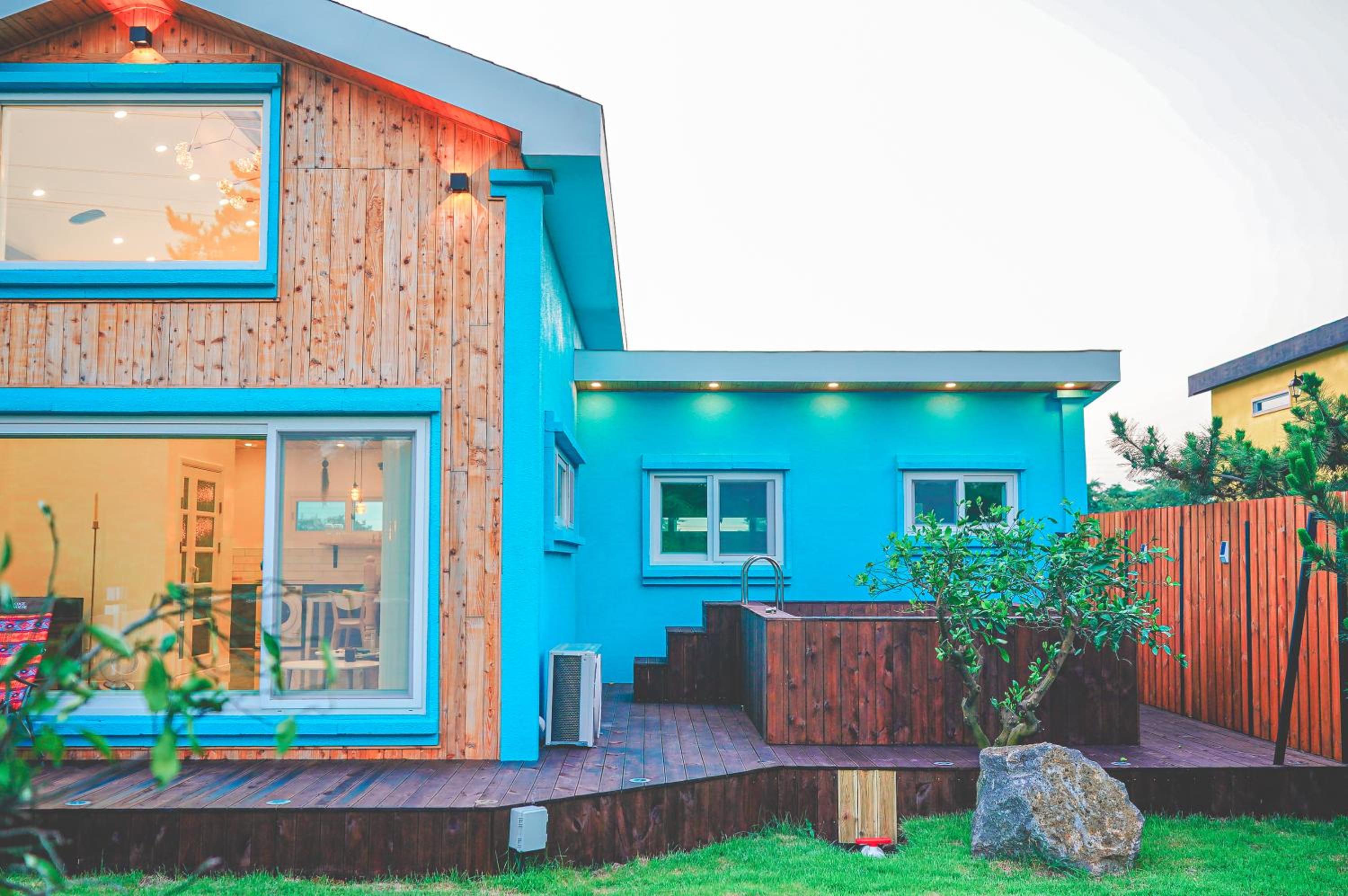 Jeju Love Stay Mint