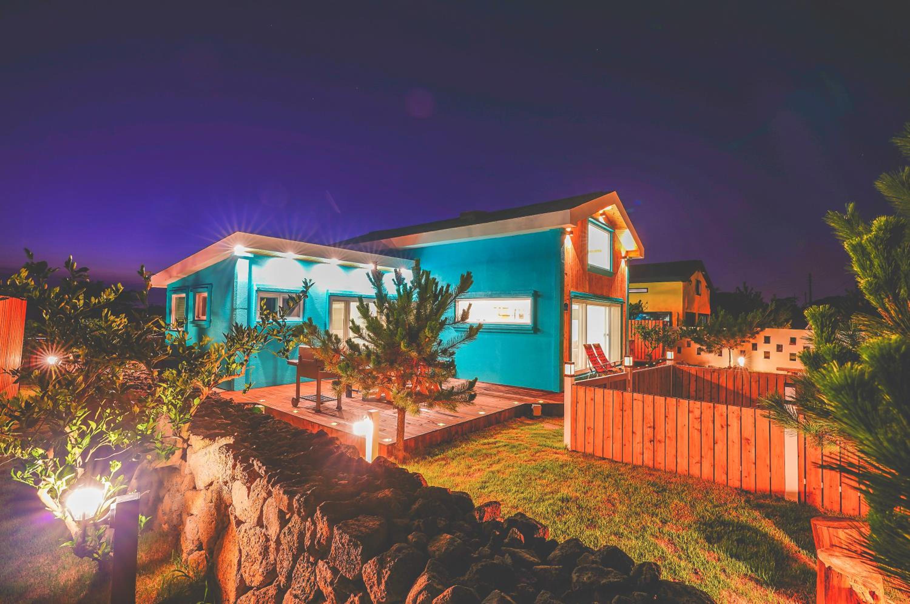 Jeju Love Stay Mint