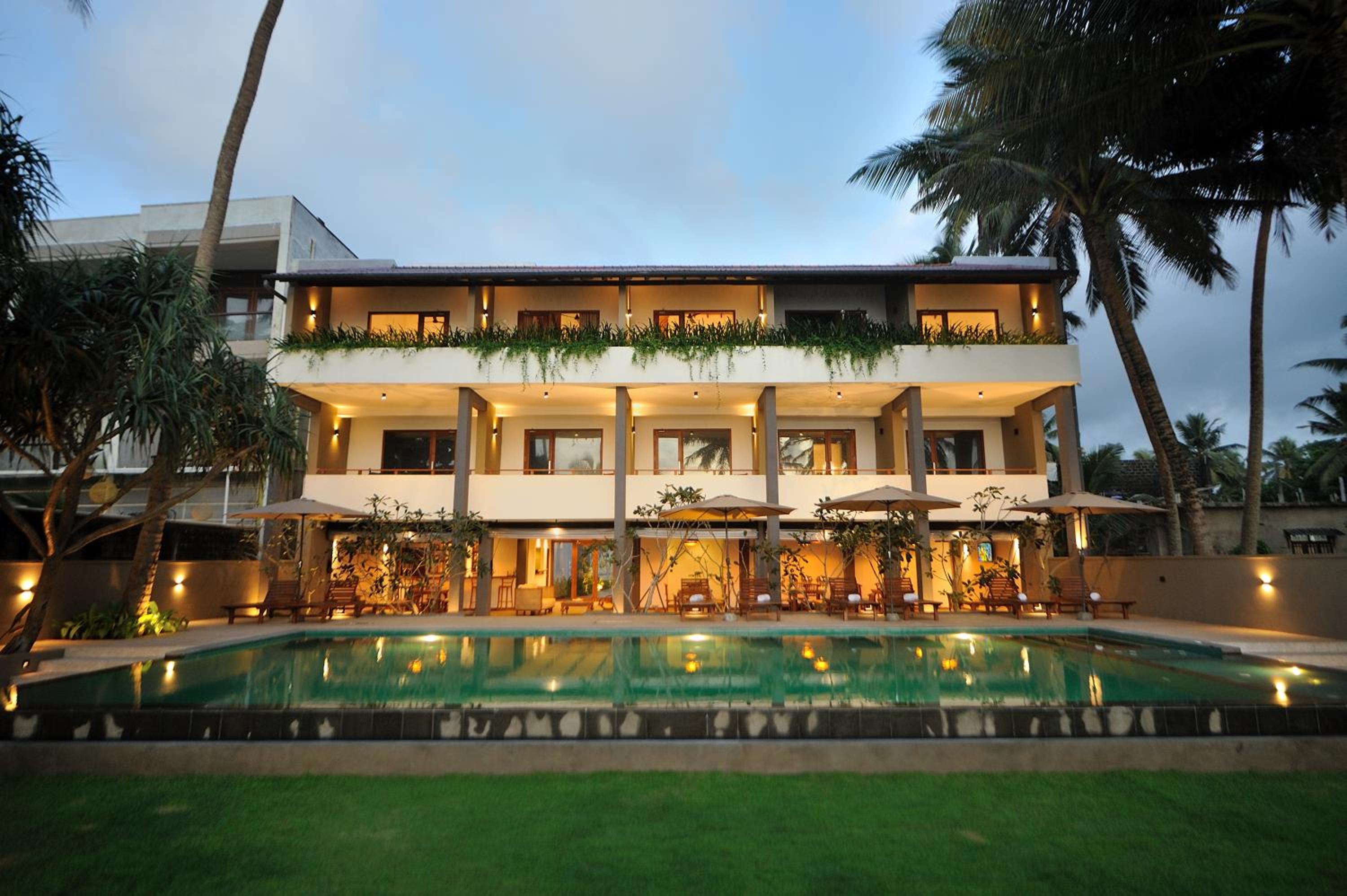 Hotel Tantalize Beach - Image 1