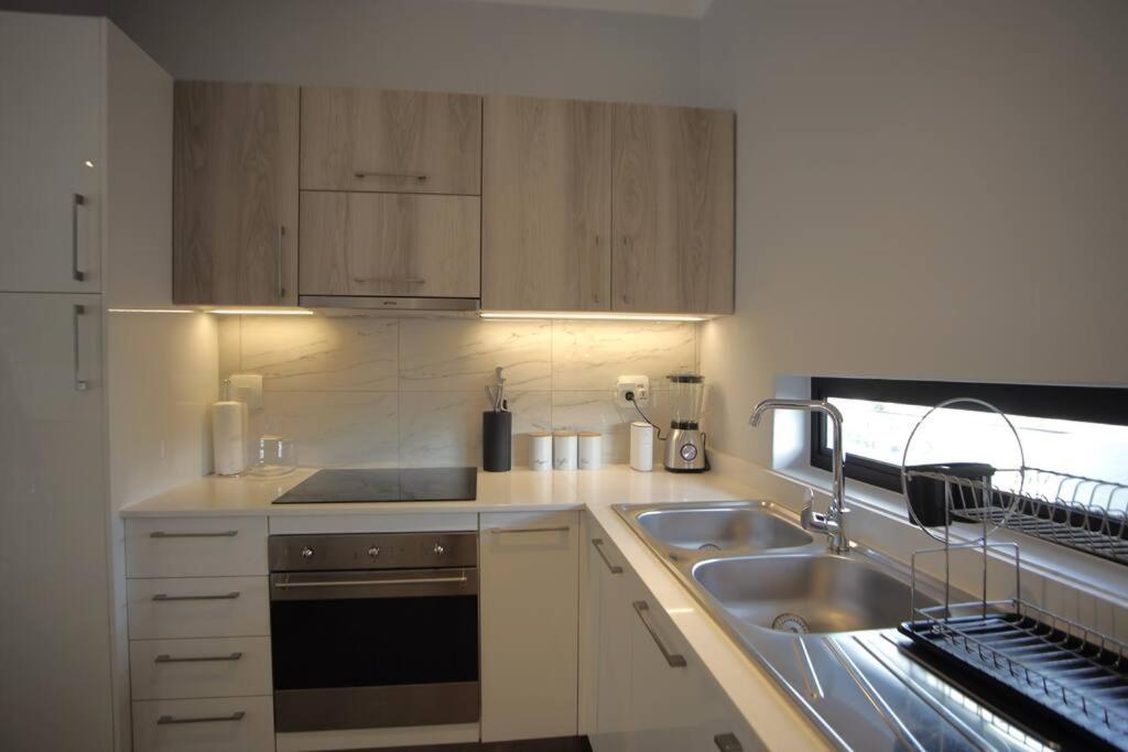Luxury 2BR/2BA in The Monroe, SA