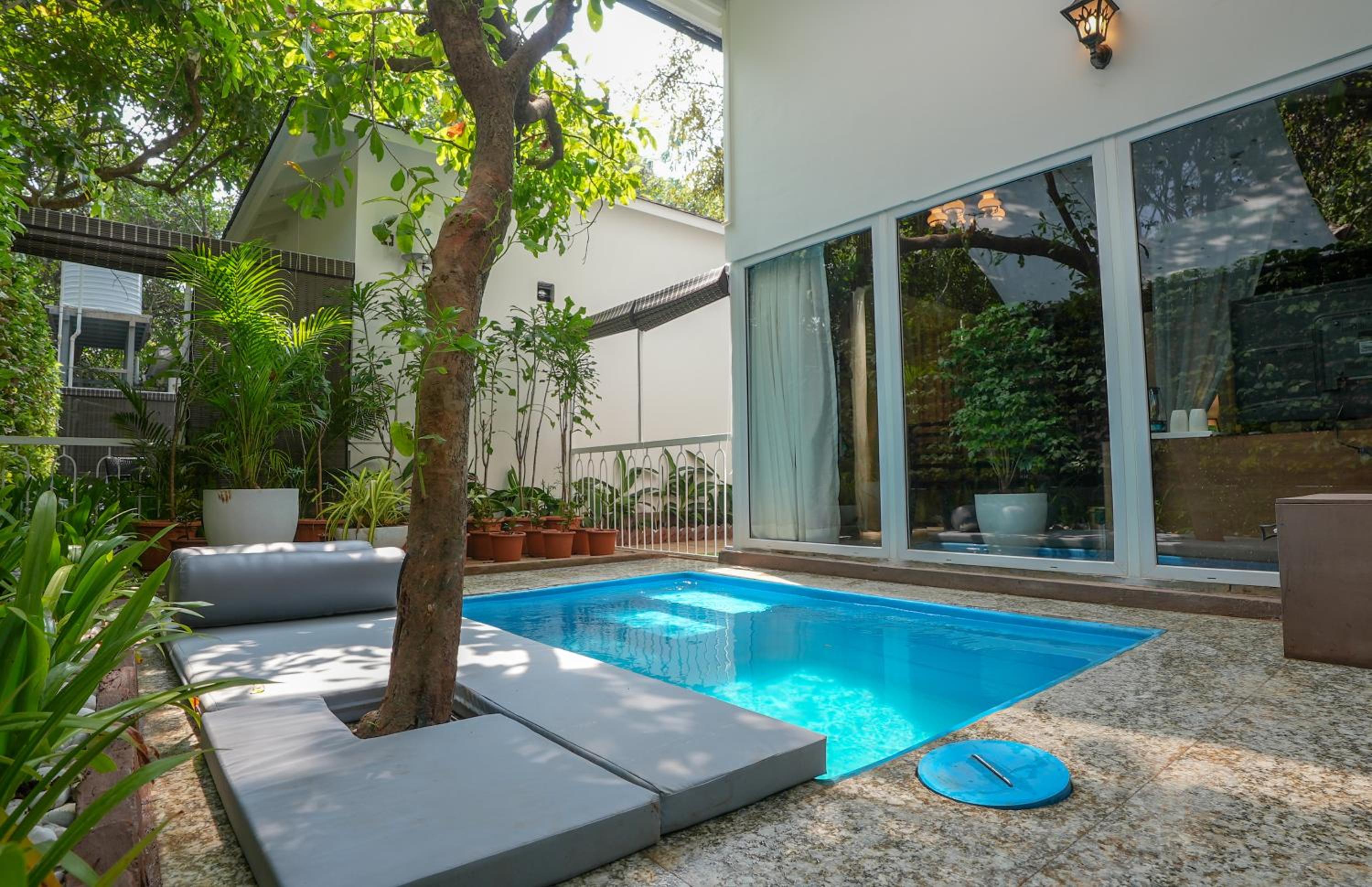 Swimup - Suites with private pool , Vagator view 5