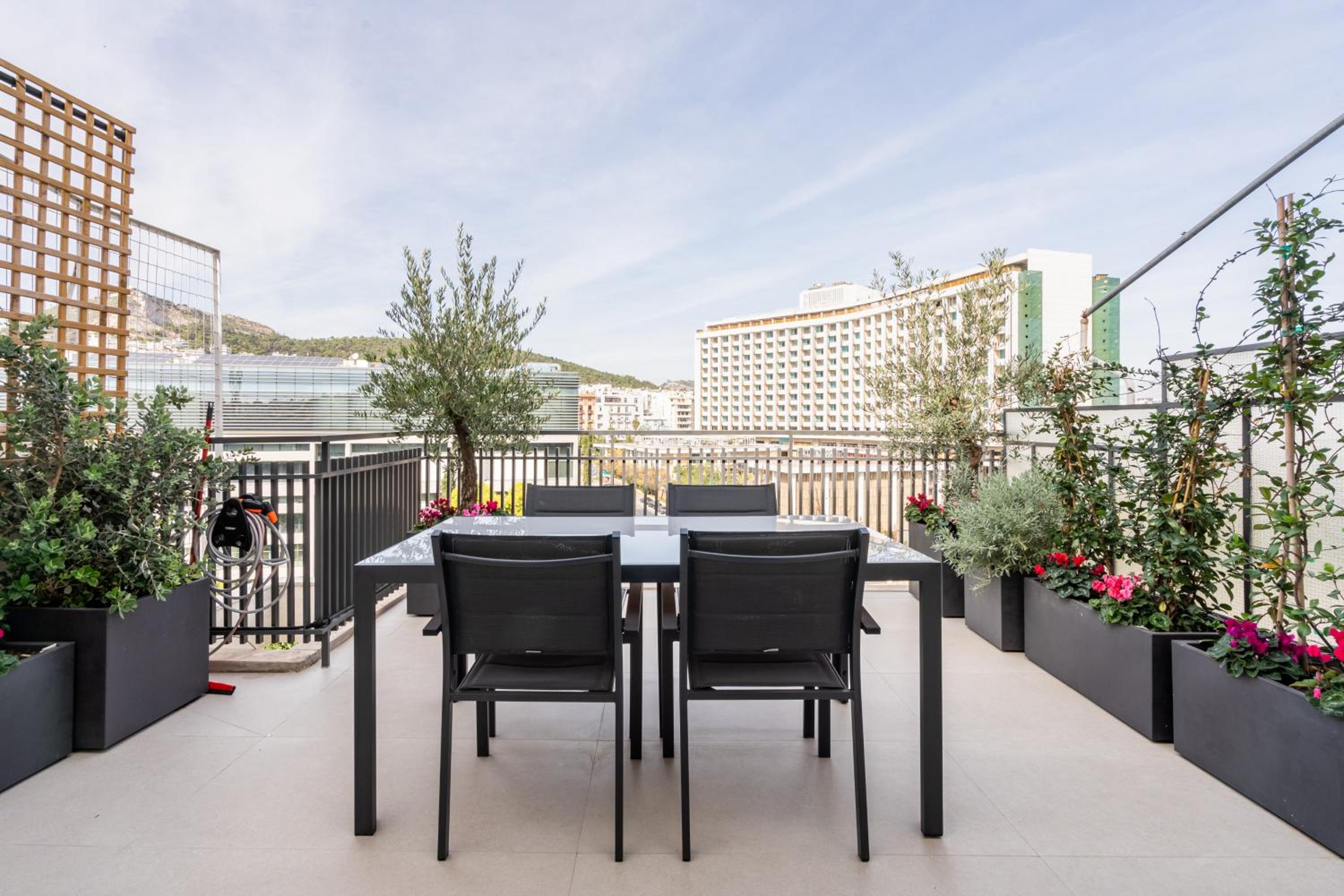 Athena Blue Lux Apartments 2BR 2BA with City Skyline View, near Kolonaki