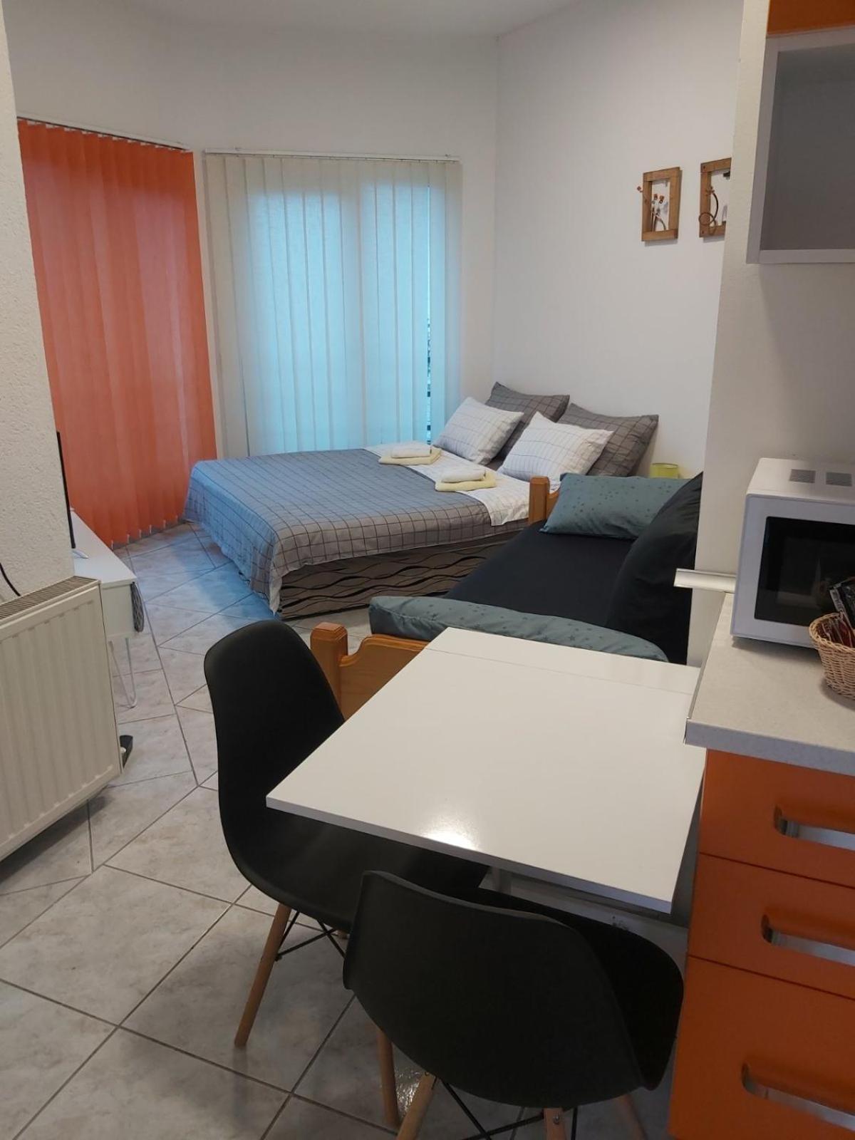 Apartmani Sladojević