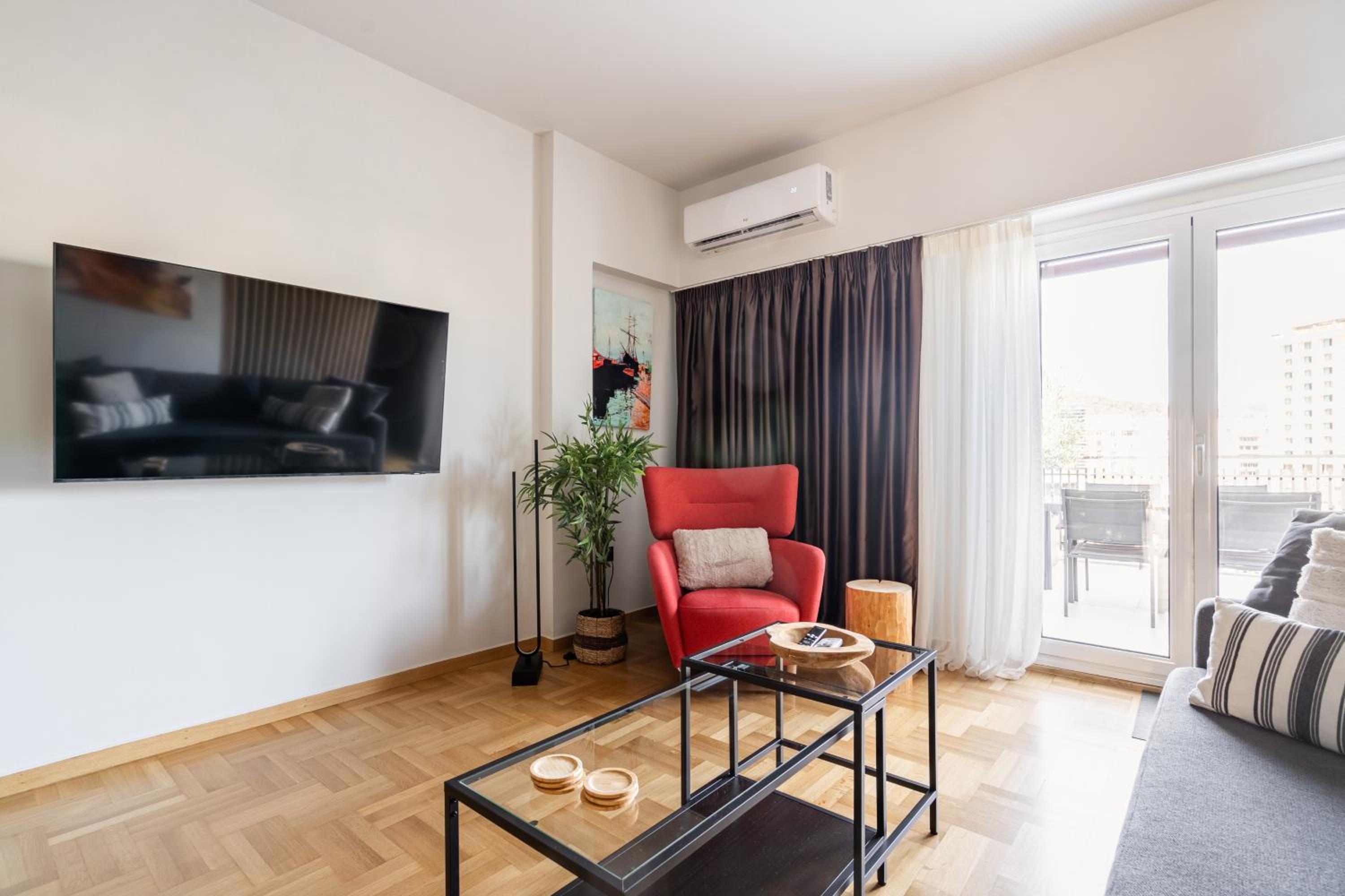 Athena Blue Lux Apartments 2BR 2BA with City Skyline View, near Kolonaki