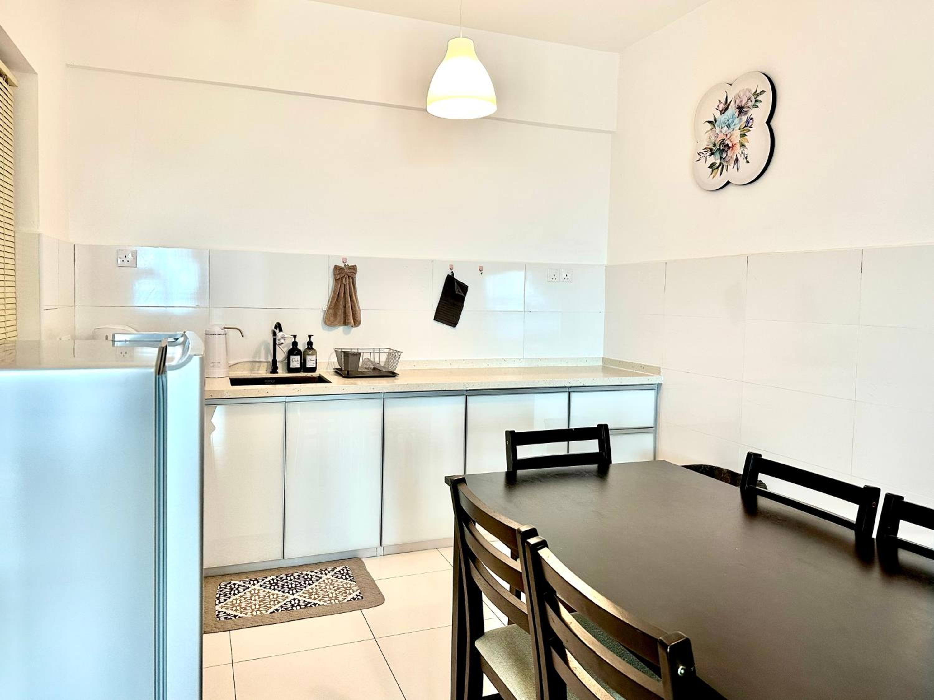 Nureenas Residence Condominium