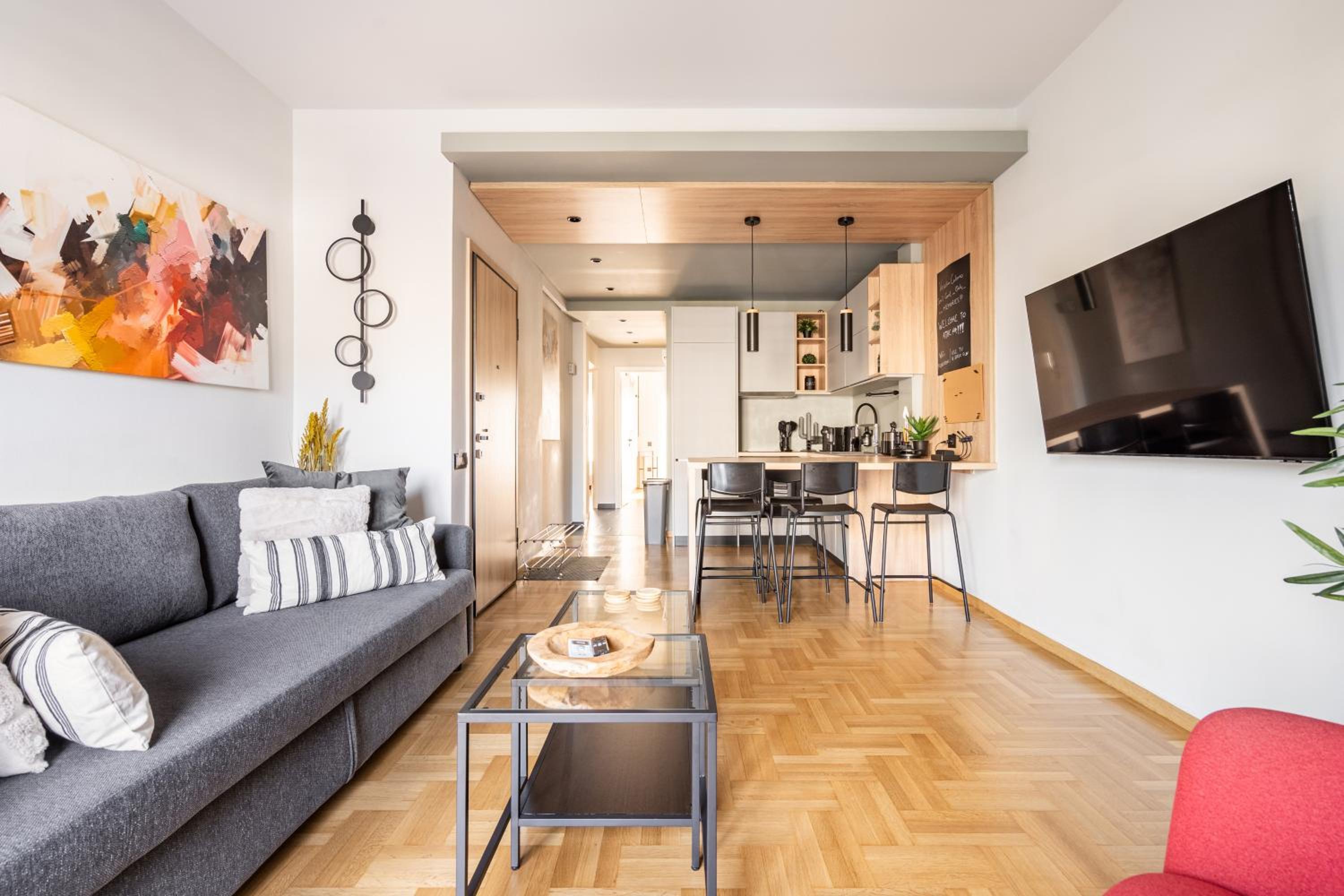 Athena Blue Lux Apartments 2BR 2BA with City Skyline View, near Kolonaki