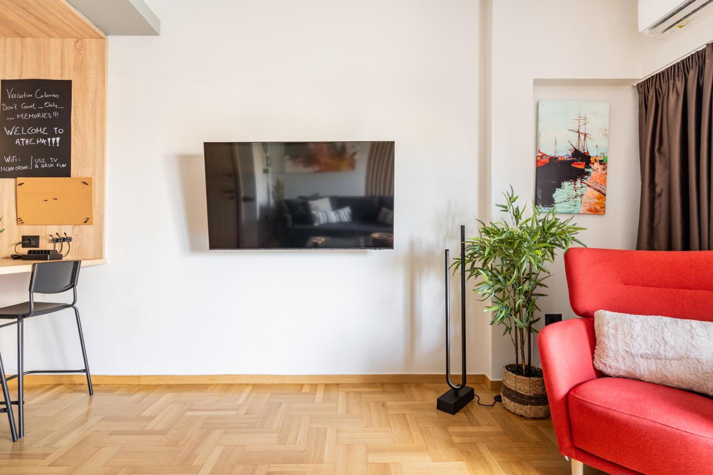 Athena Blue Lux Apartments 2BR 2BA with City Skyline View, near Kolonaki