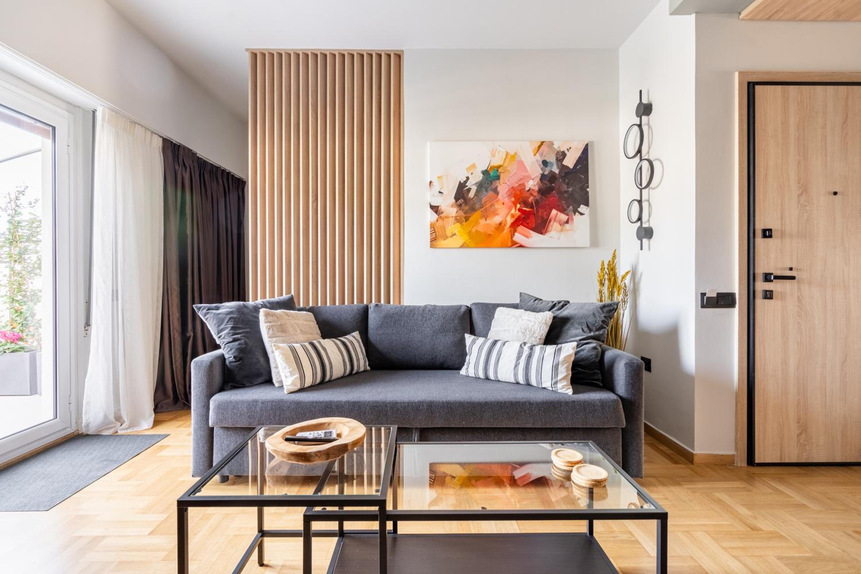 Athena Blue Lux Apartments 2BR 2BA with City Skyline View, near Kolonaki