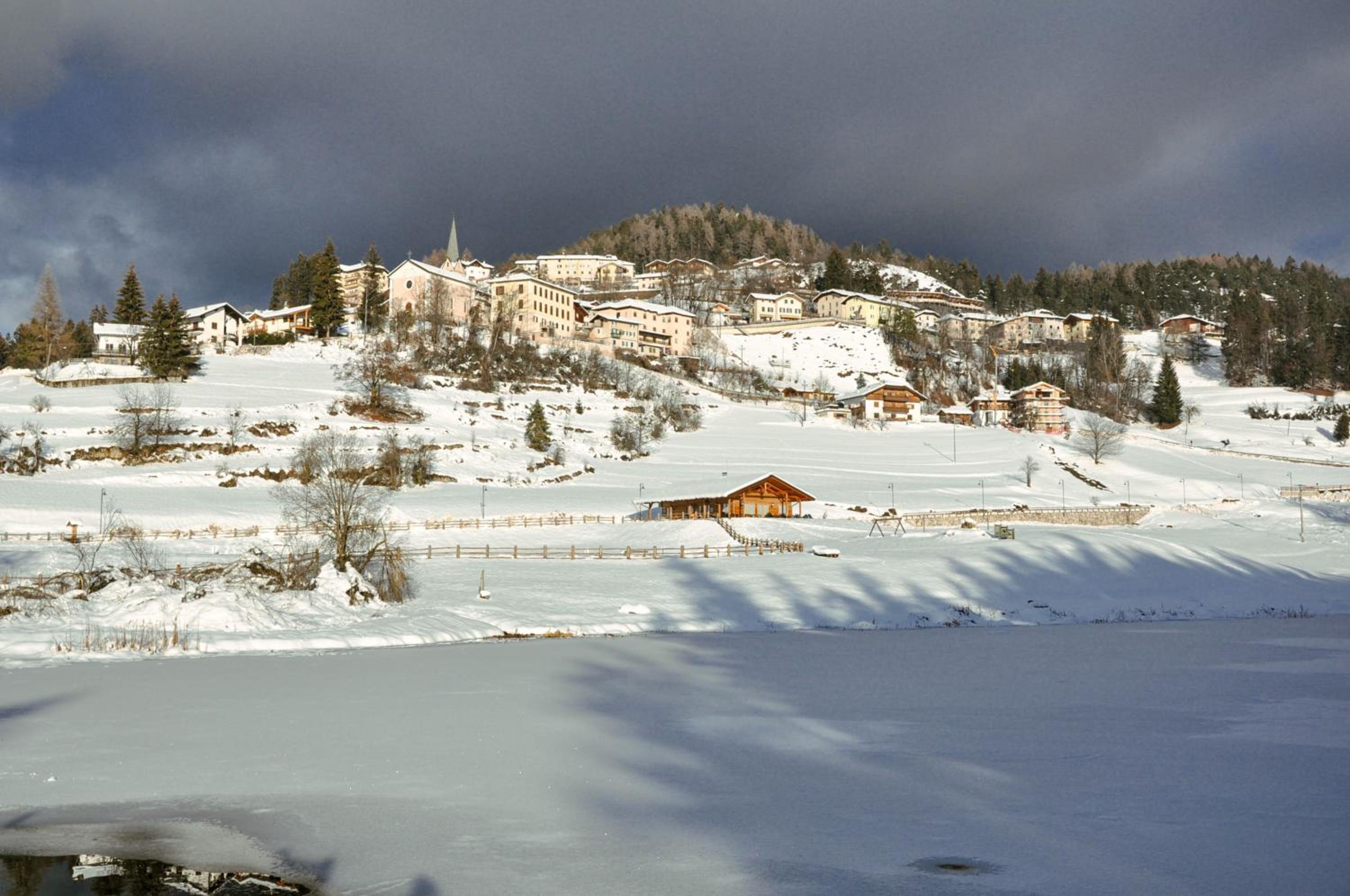Maso Alpino con vista sulle Dolomiti view 5