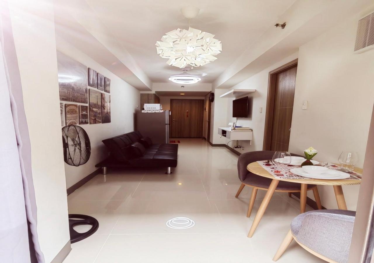 S Residences1 bedroom with balcony near MOA view 2