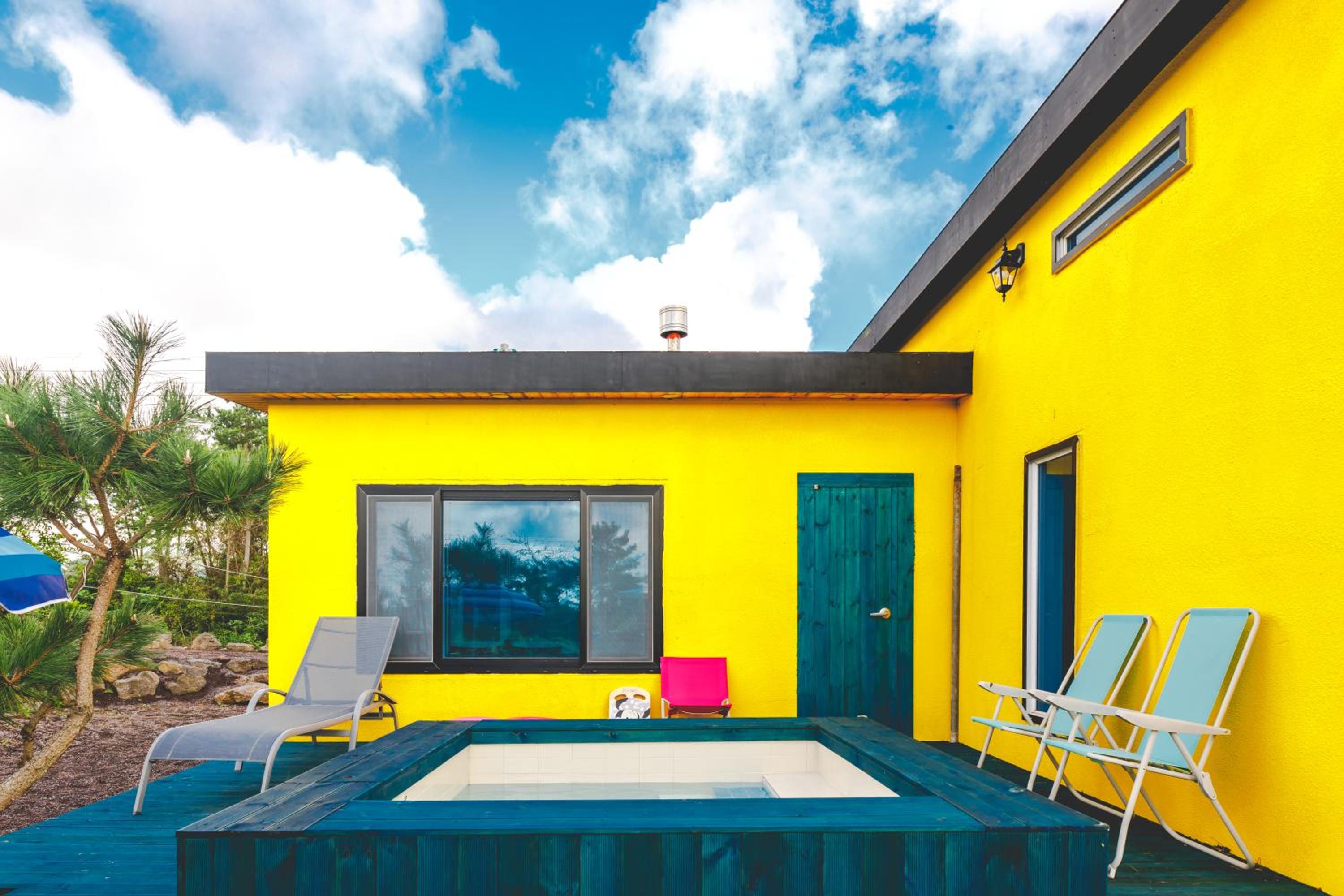 Jeju Love Stay Yellow view 3