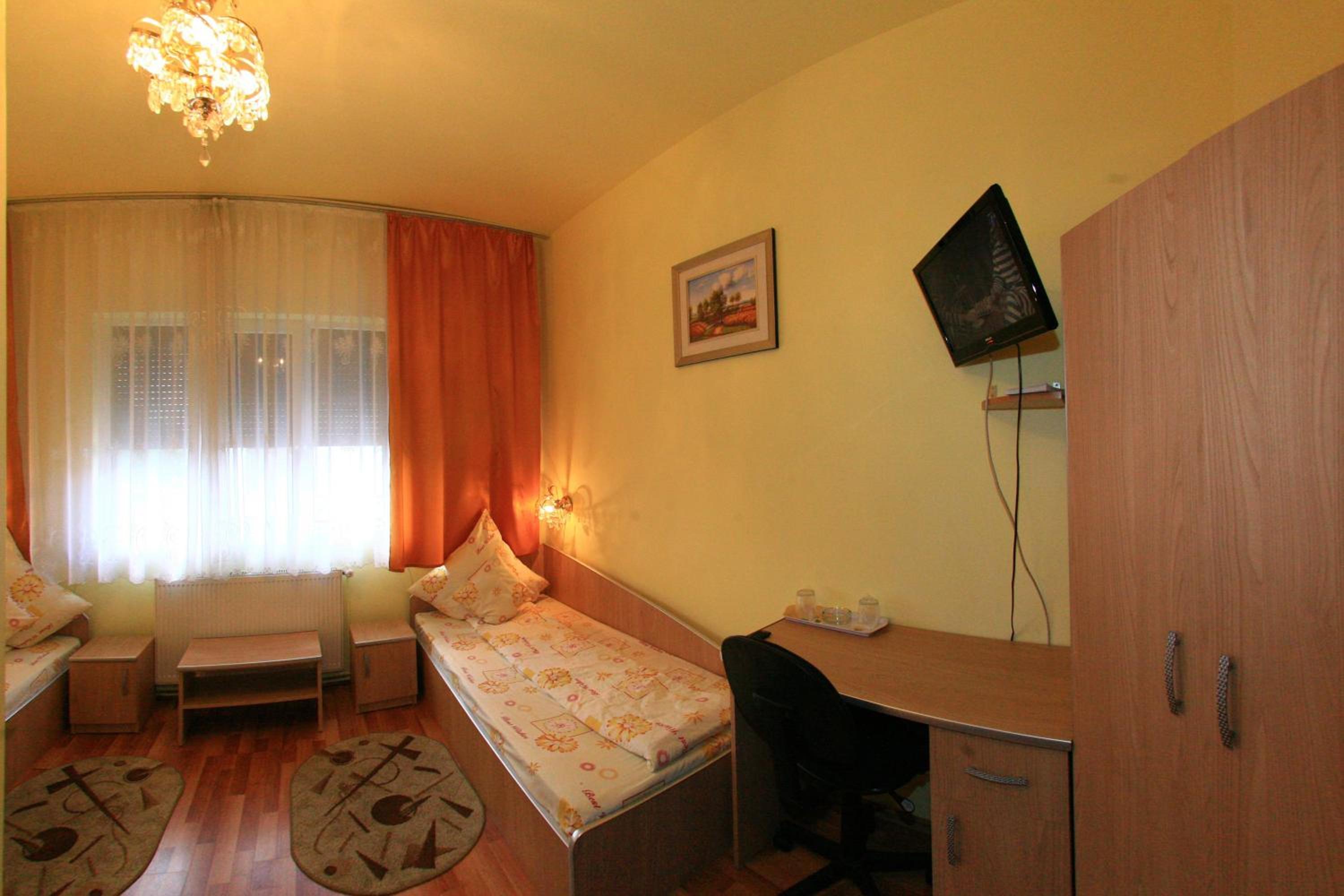 Photo 31