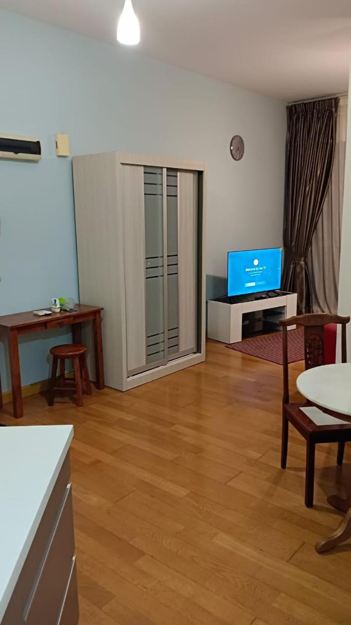 Regalia Suite Studio