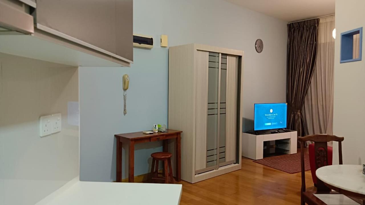 Regalia Suite Studio