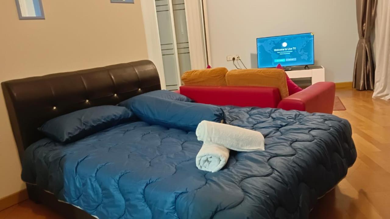 Regalia Suite Studio