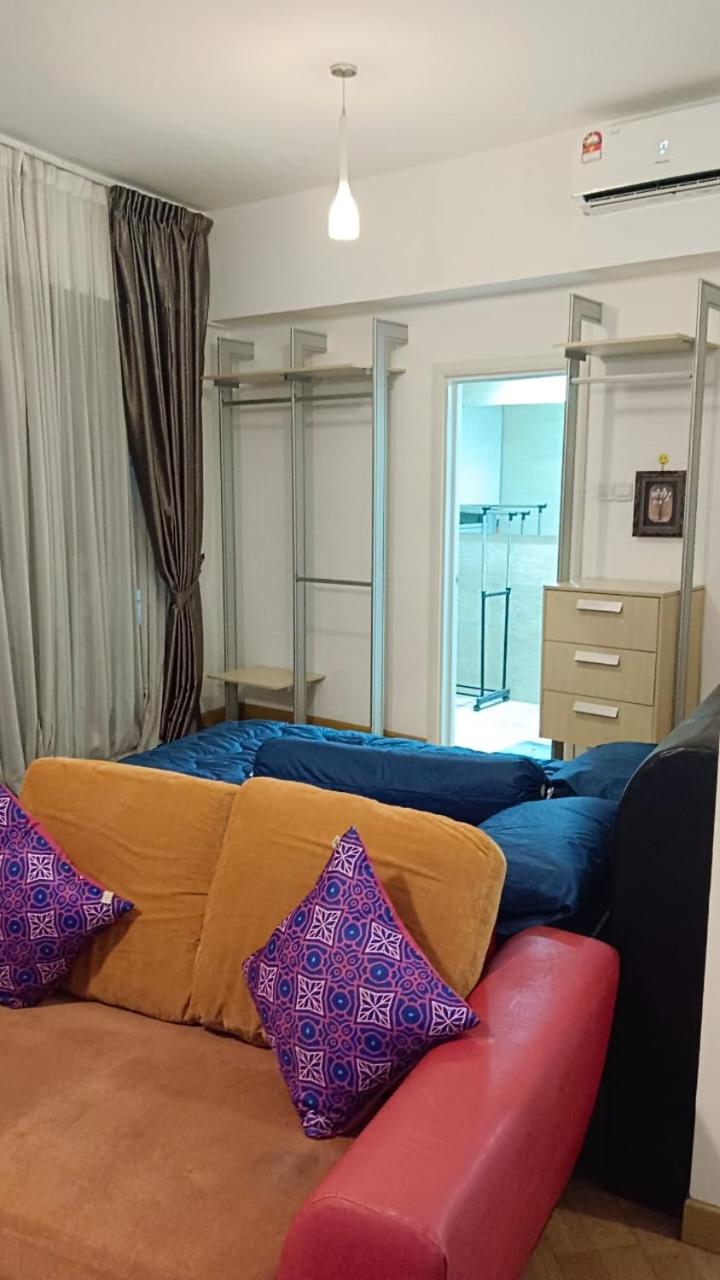Regalia Suite Studio