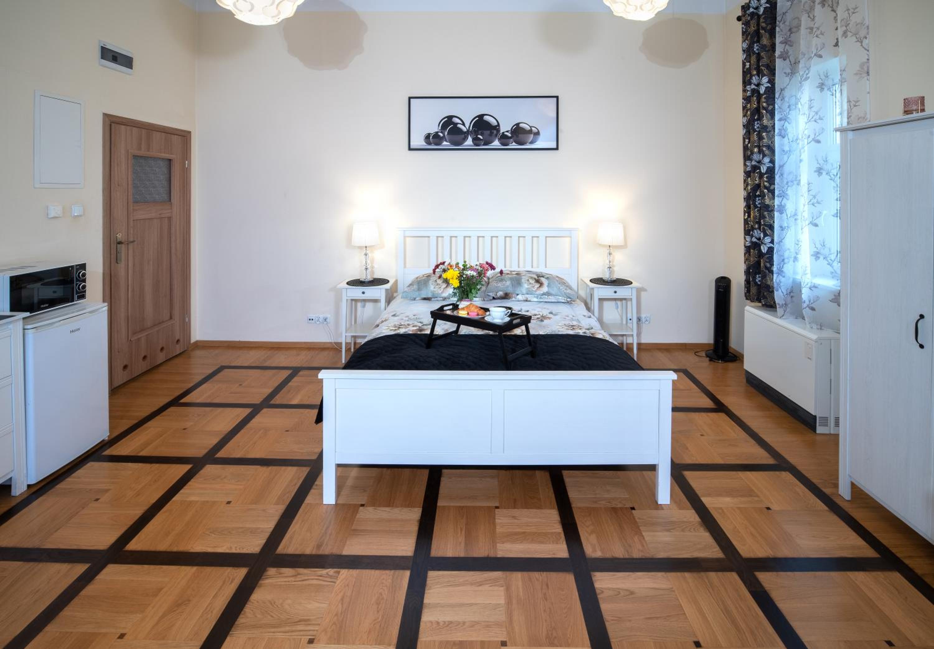 Apartament Moments Stare Miasto style and comfort view 3