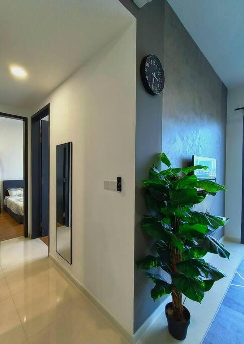 KL Sunway Velocity Two - Link Bridge to Velocity Mall & MRT - Spacious 3B-2R Apart for 6-8pax