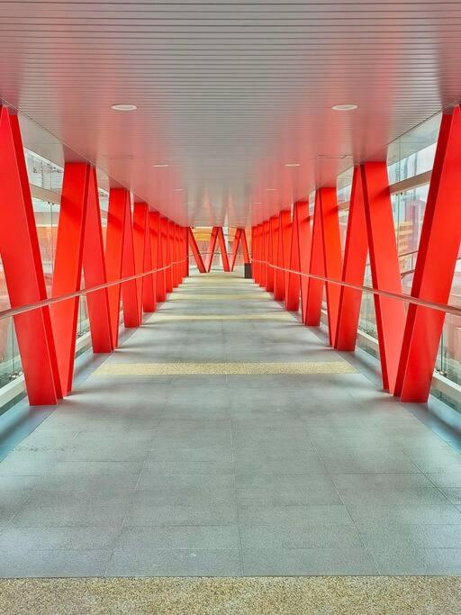 KL Sunway Velocity Two - Link Bridge to Velocity Mall & MRT - Spacious 3B-2R Apart for 6-8pax