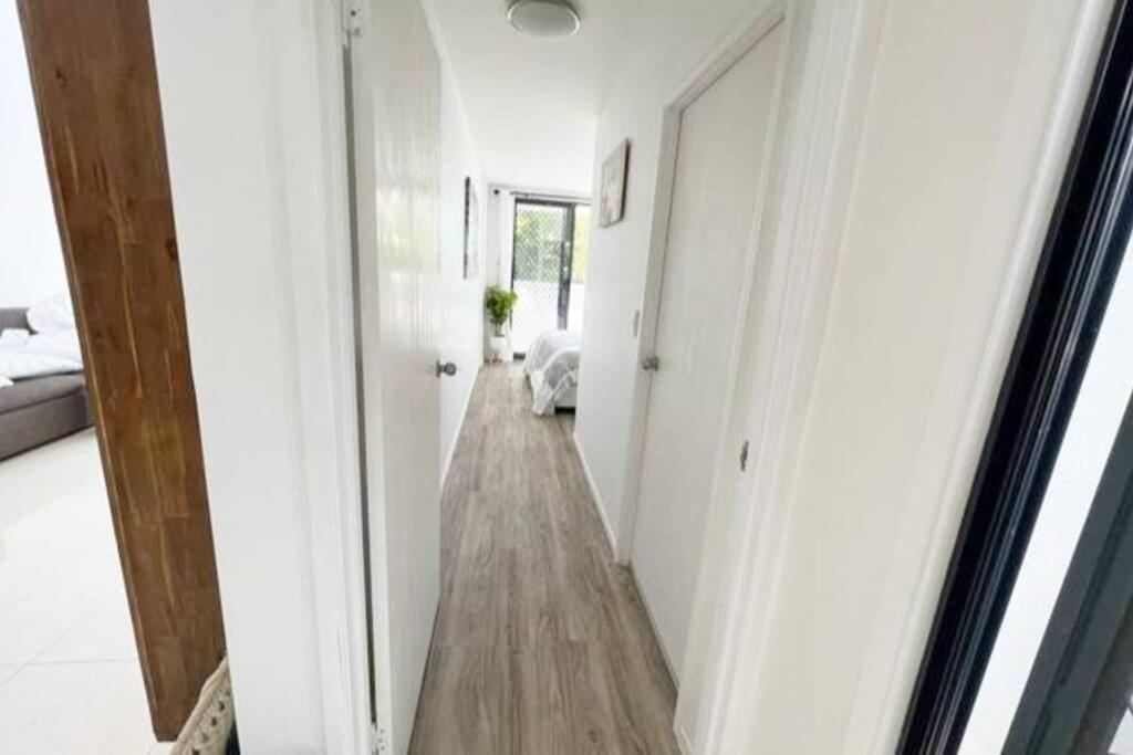 Beach Pad Private Town house Sea Views Dual living 5 Beds