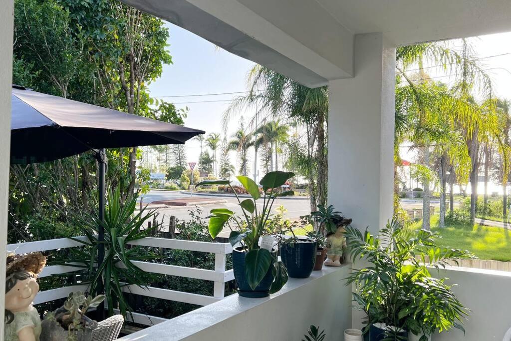 Beach Pad Private Town house Sea Views Dual living 5 Beds