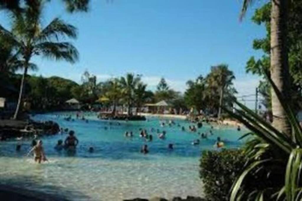Beach Pad Private Town house Sea Views Dual living 5 Beds