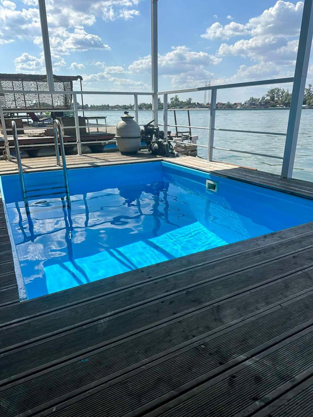 Splav Nala