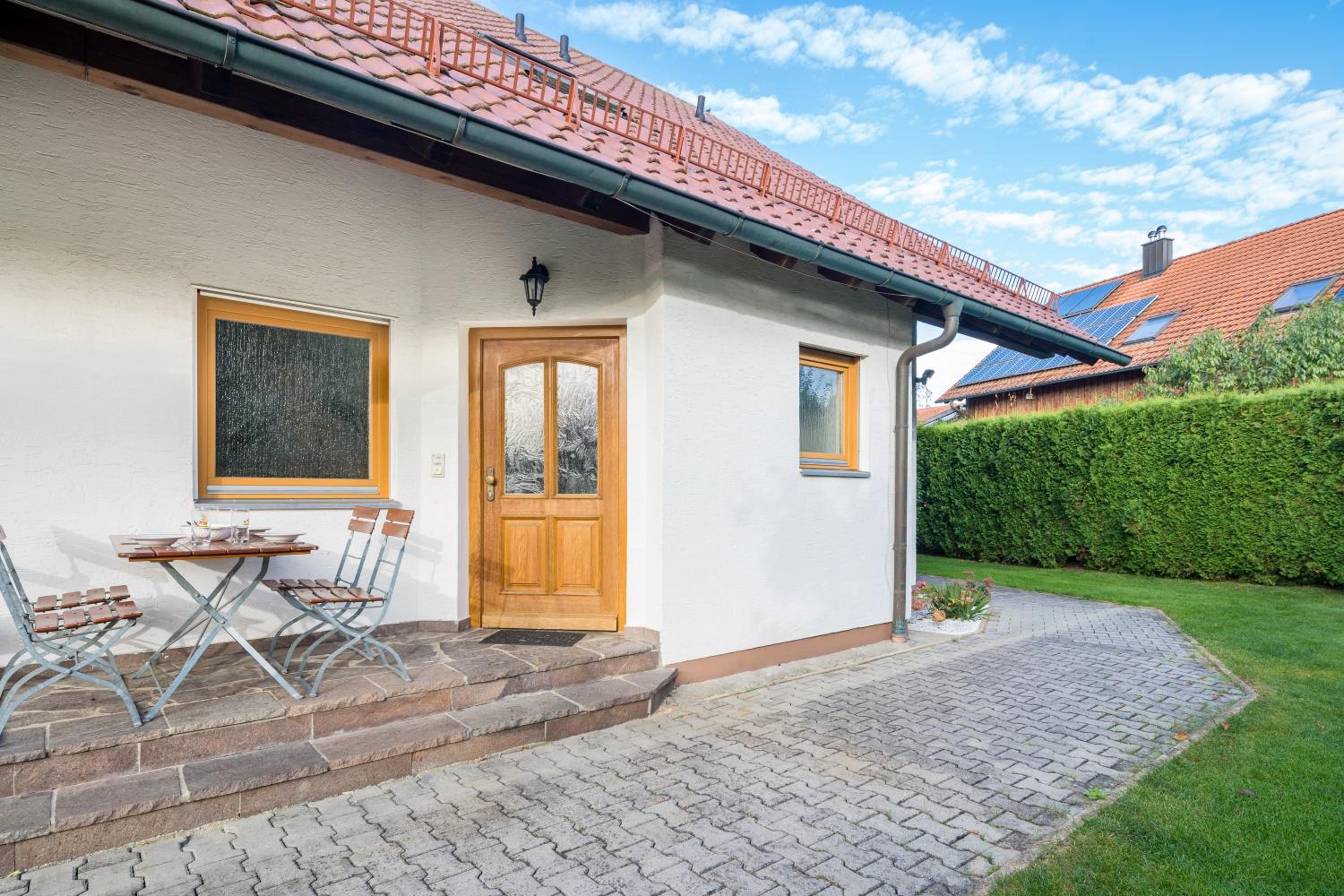Unterkunft DHH mit 5 Zim view 3