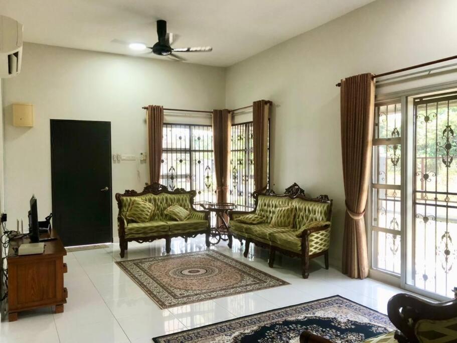 Zara Dija Homestay Klia/Klia2 photo 1