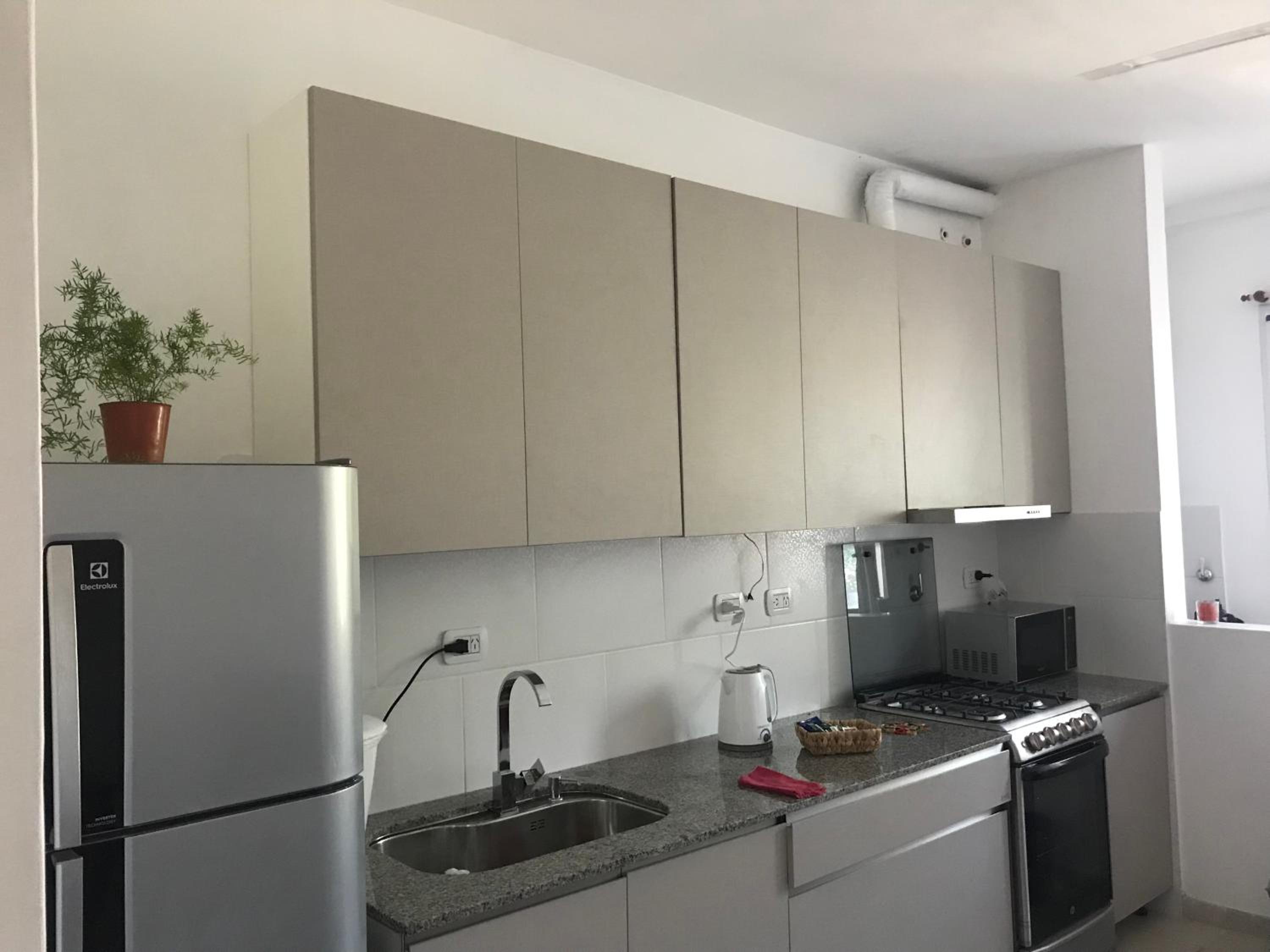 Avenida Departamento completo, cerca de todo