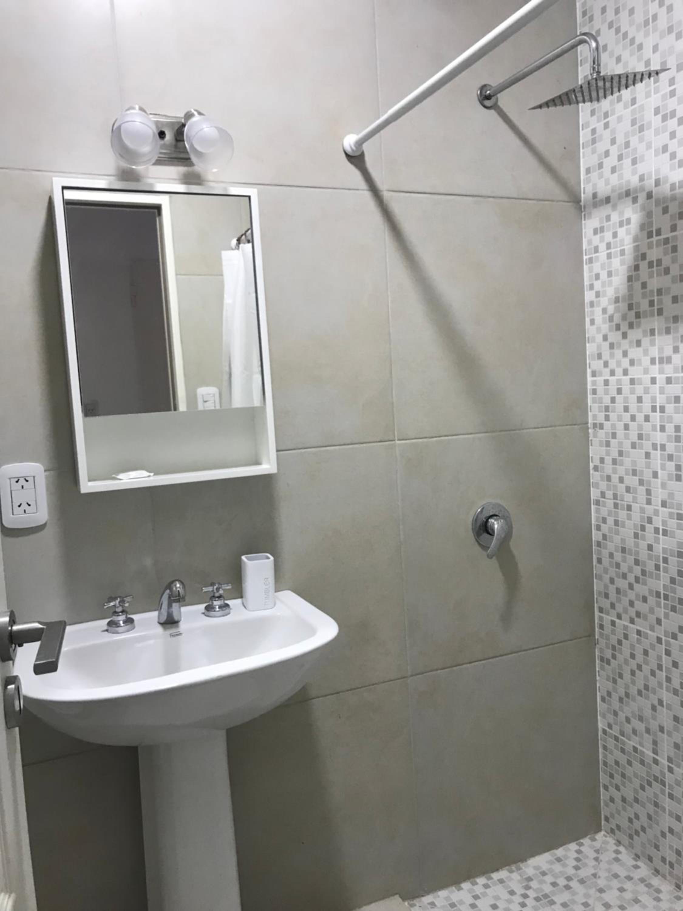 Avenida Departamento completo, cerca de todo