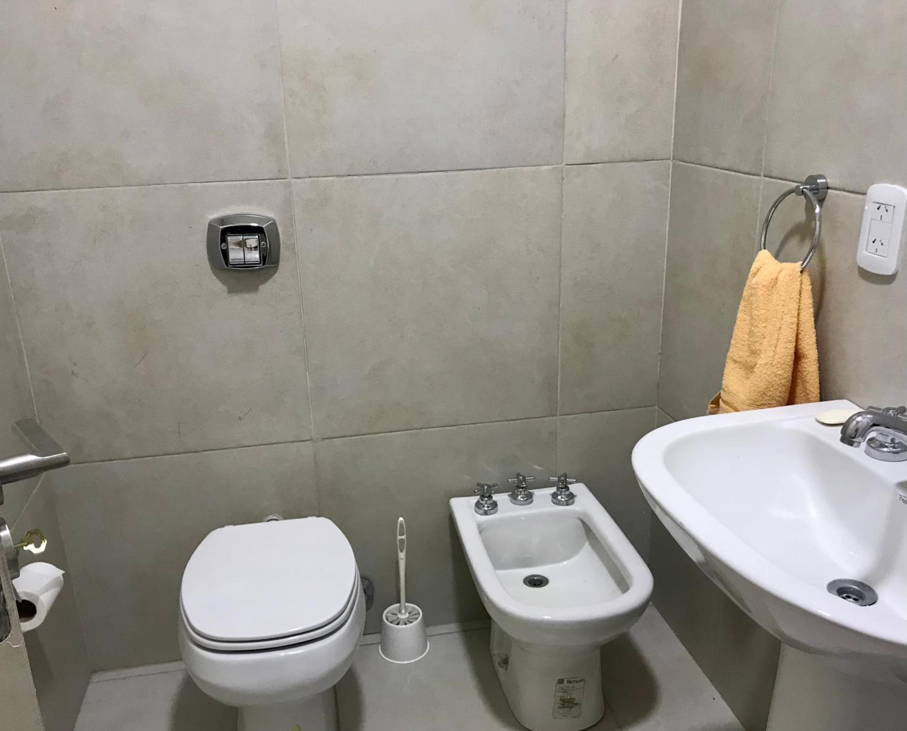 Avenida Departamento completo, cerca de todo