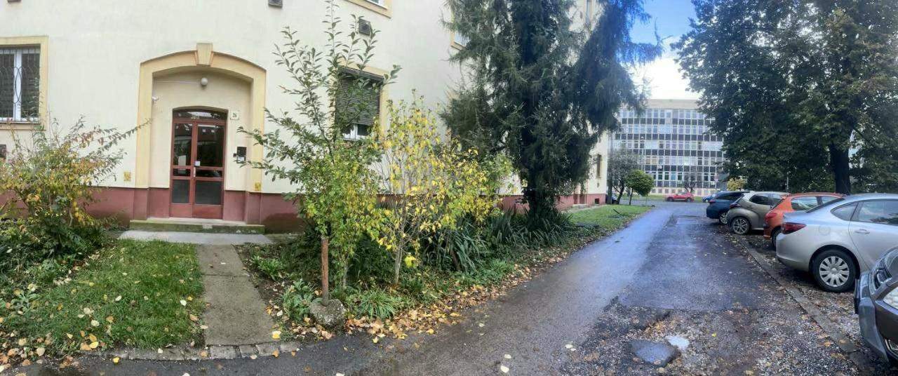Downtown Apartman near City Center & Miskolc Plaza view 2
