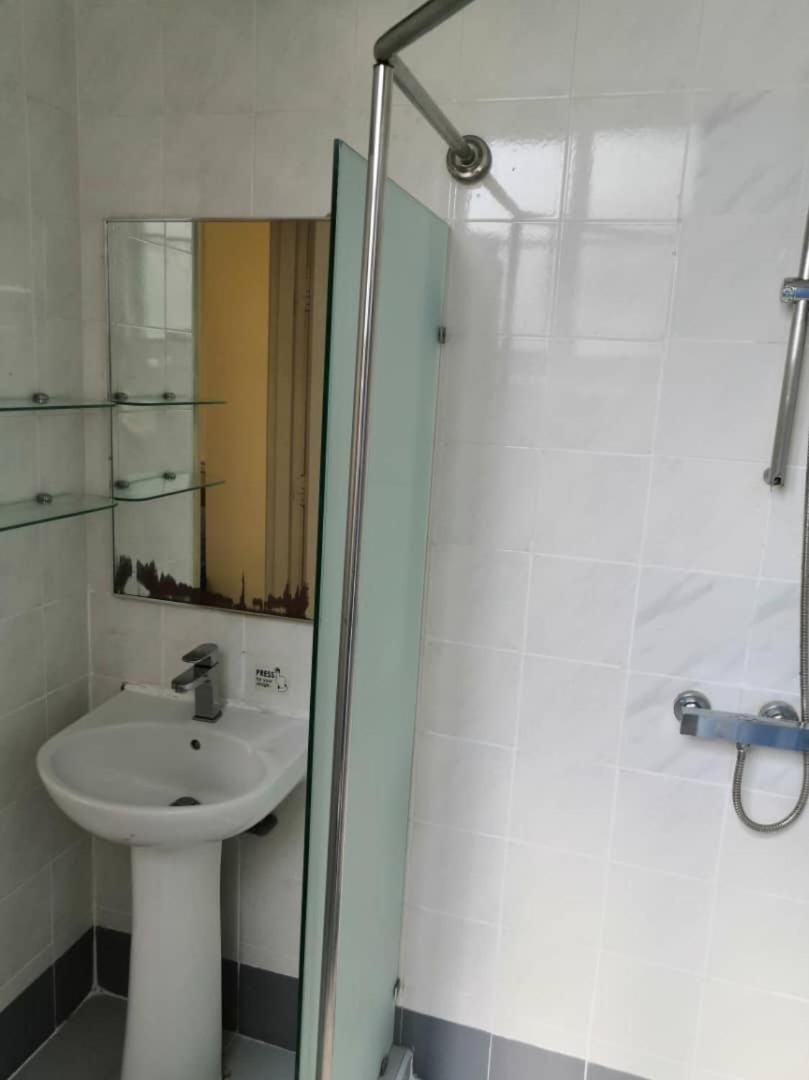 Mahkota Hotel Apartment - 2 Rooms New Renovated free WiFi photo 4