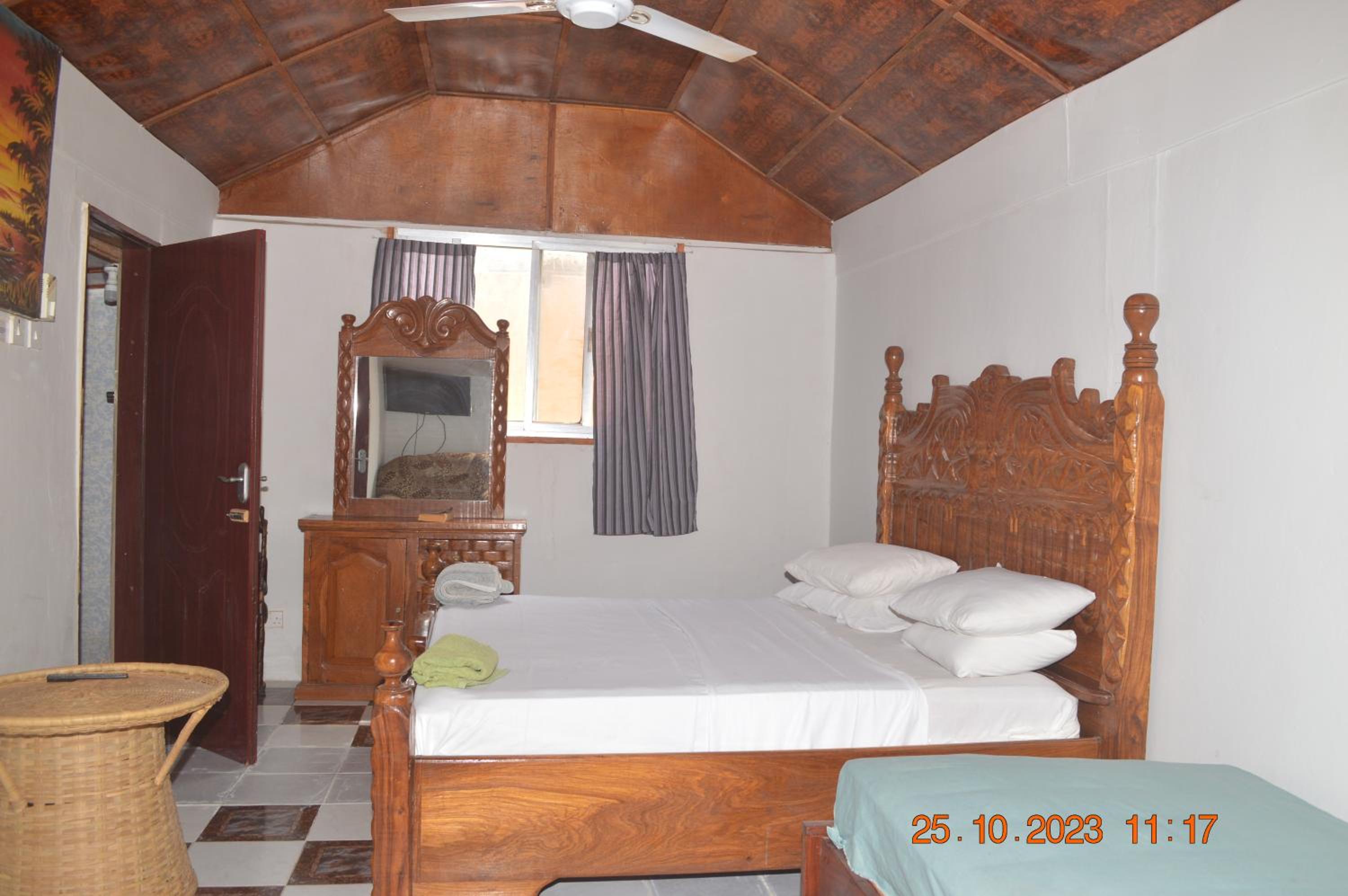 Easy Time Lodge